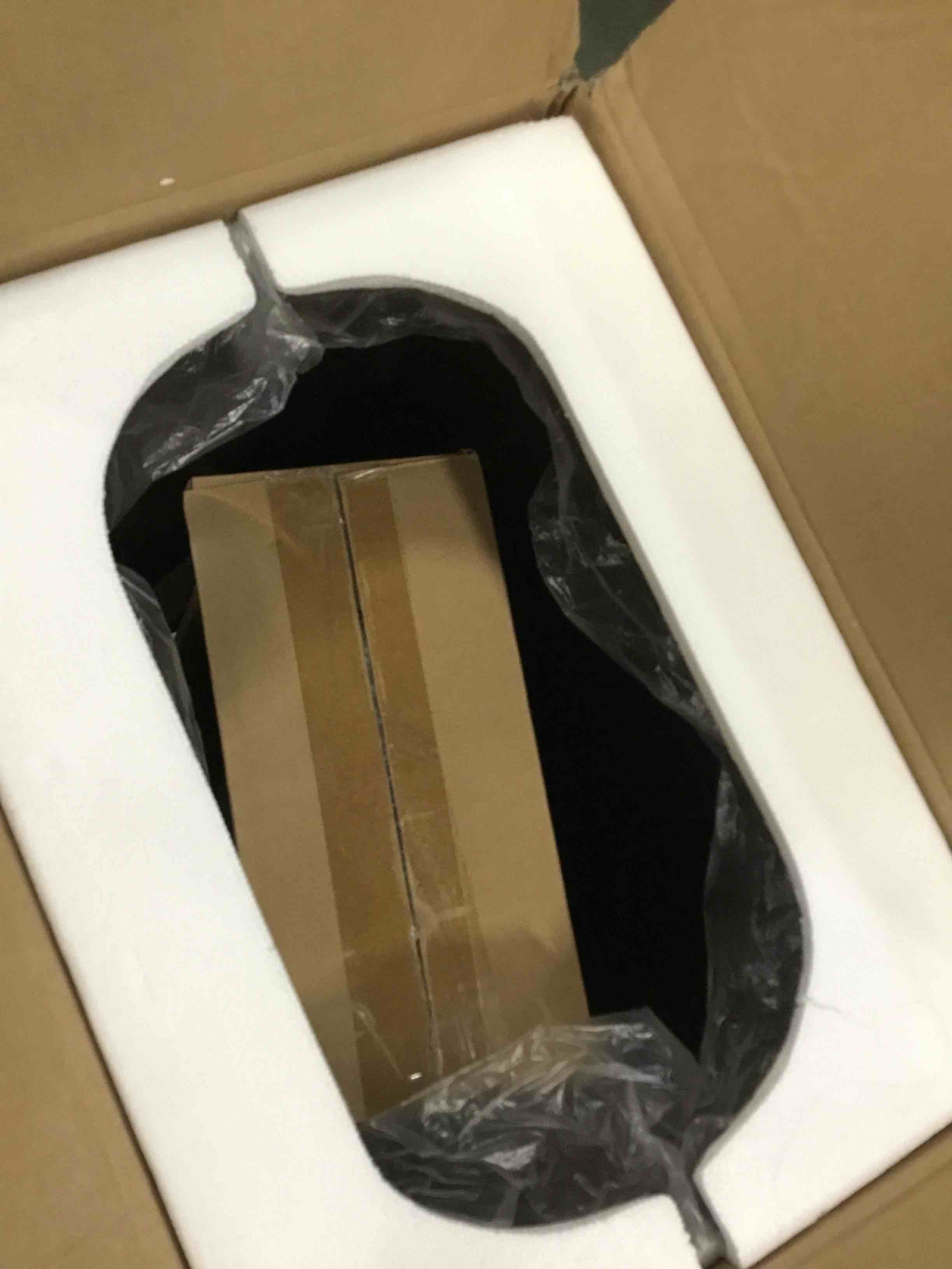 https://s3.amazonaws.com/lotting-images-prod/bidfta/GRA0002960_1726863437722.jpeg
