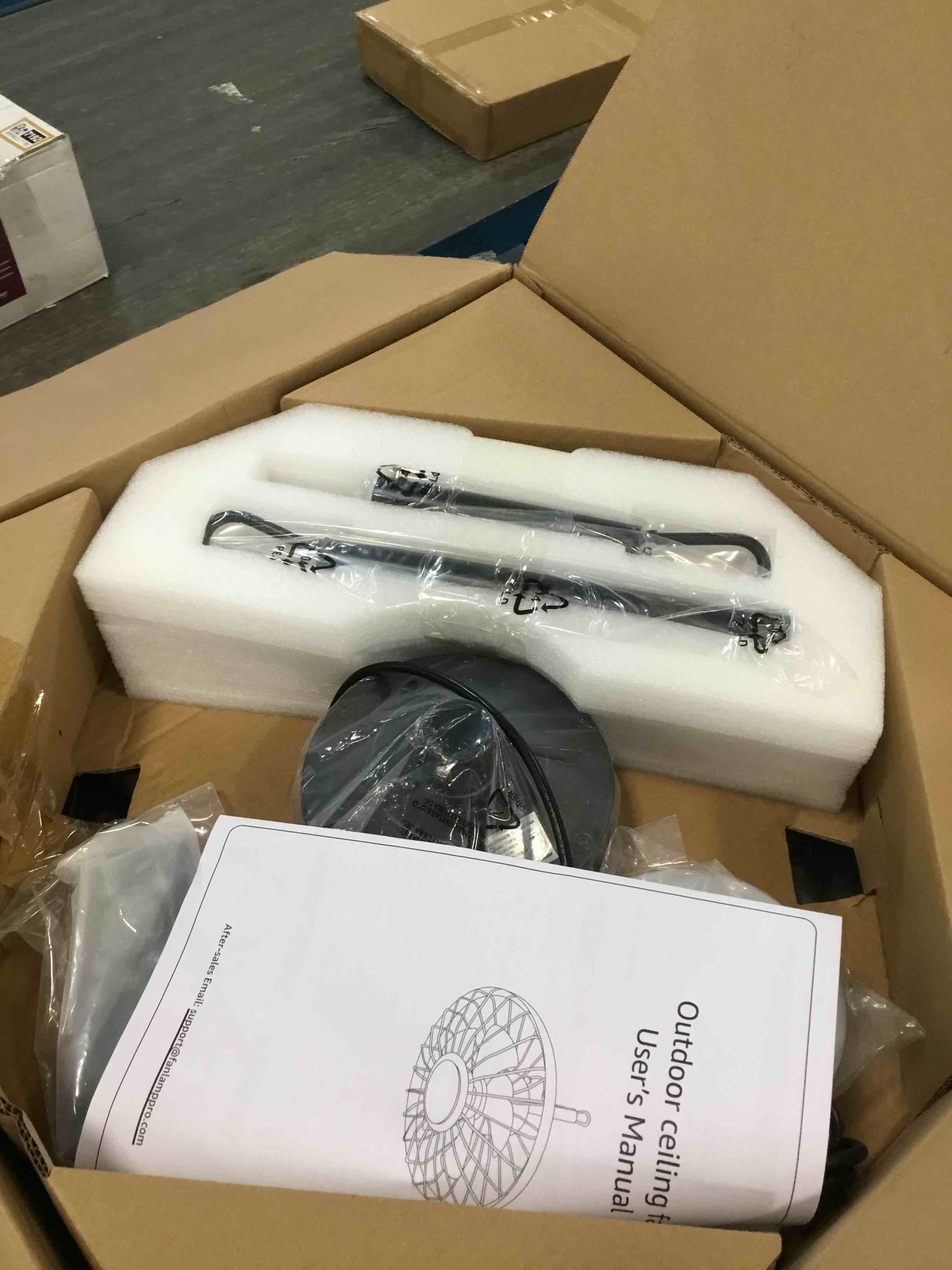 https://s3.amazonaws.com/lotting-images-prod/bidfta/GRA0003505_1726670086823.jpeg