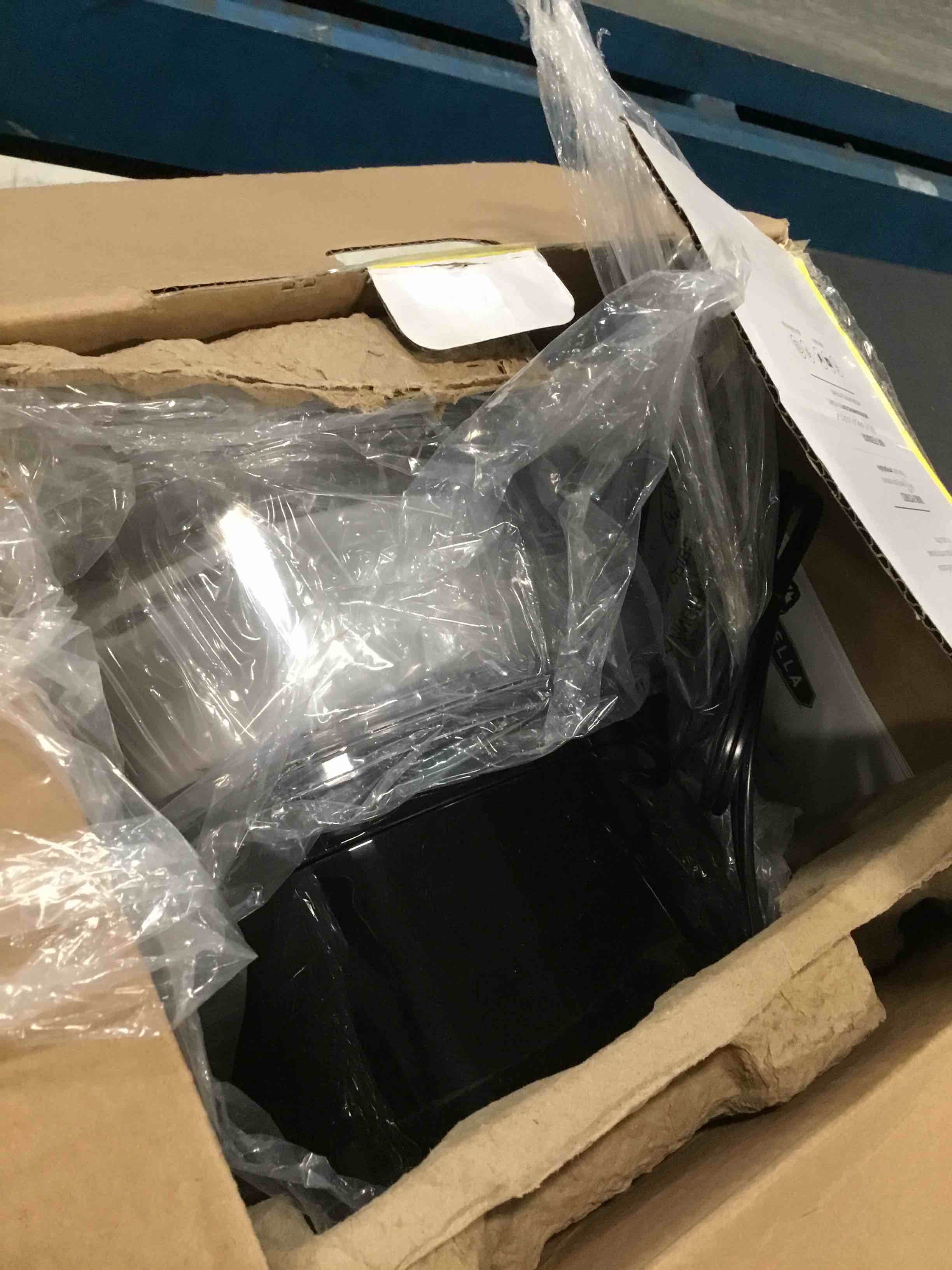 https://s3.amazonaws.com/lotting-images-prod/bidfta/GRA0003539_1726665364626.jpeg
