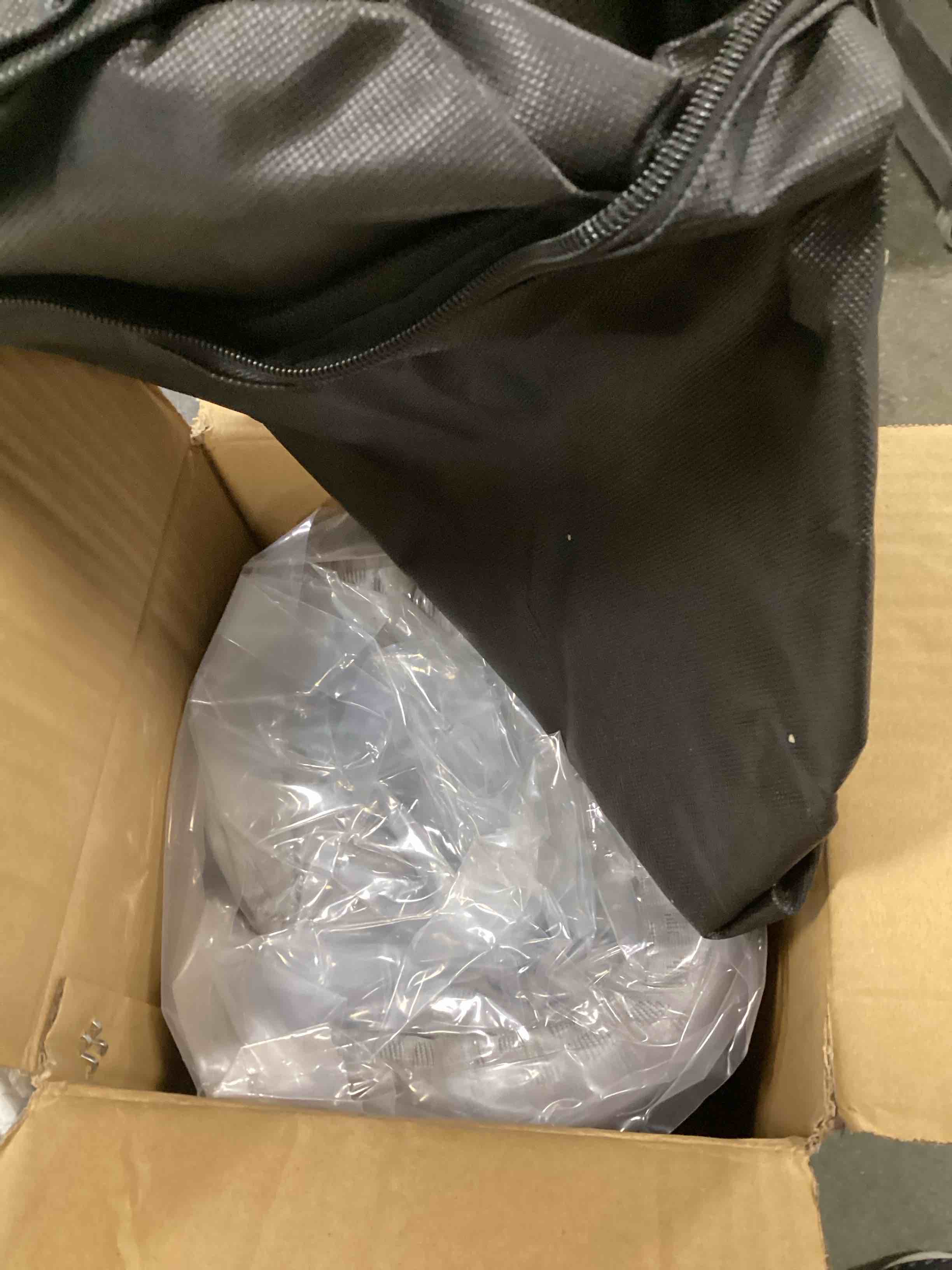 https://s3.amazonaws.com/lotting-images-prod/bidfta/GRA0004143_1727288381563.jpeg