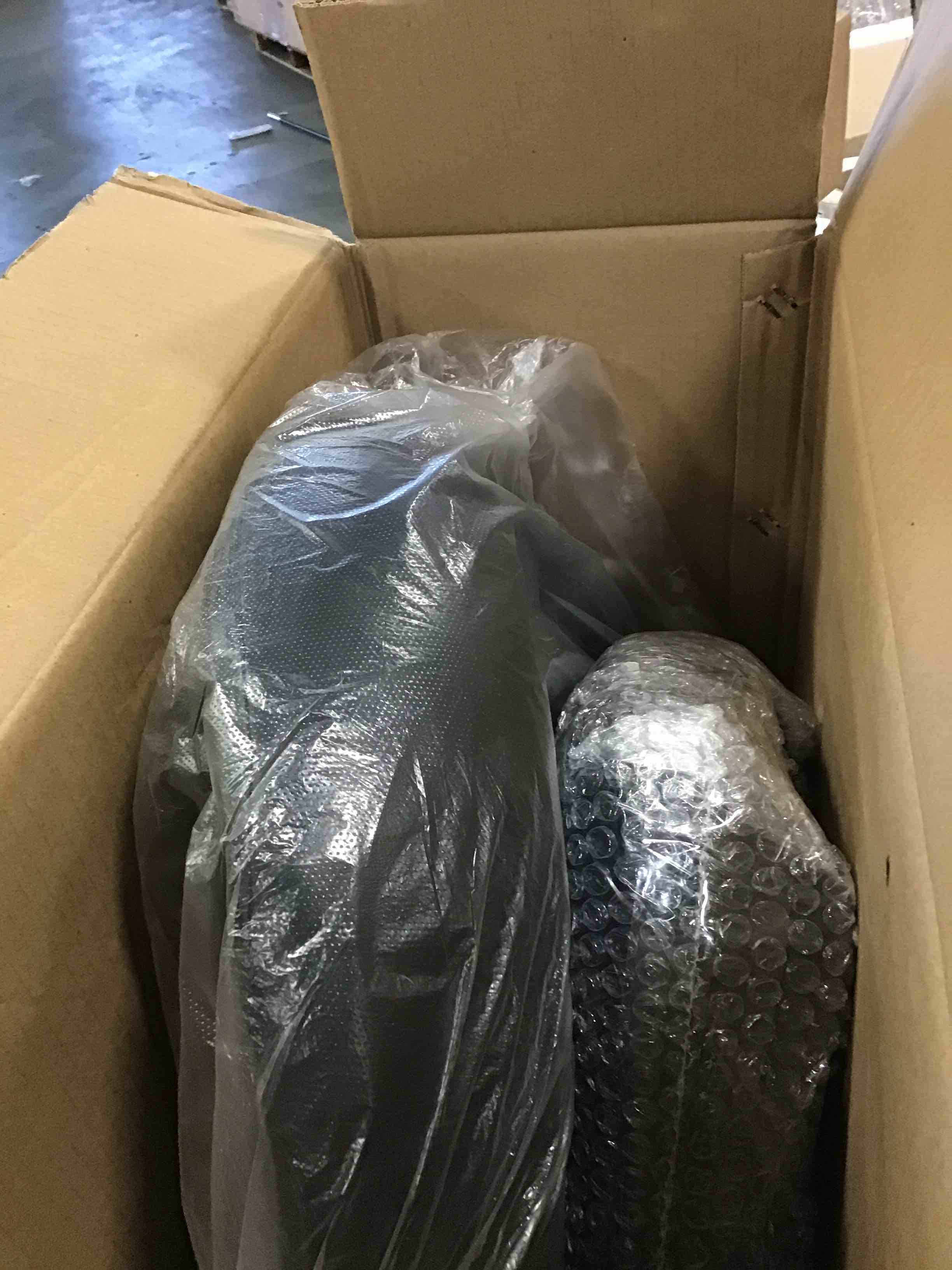 https://s3.amazonaws.com/lotting-images-prod/bidfta/GRA0004621_1726761068026.jpeg