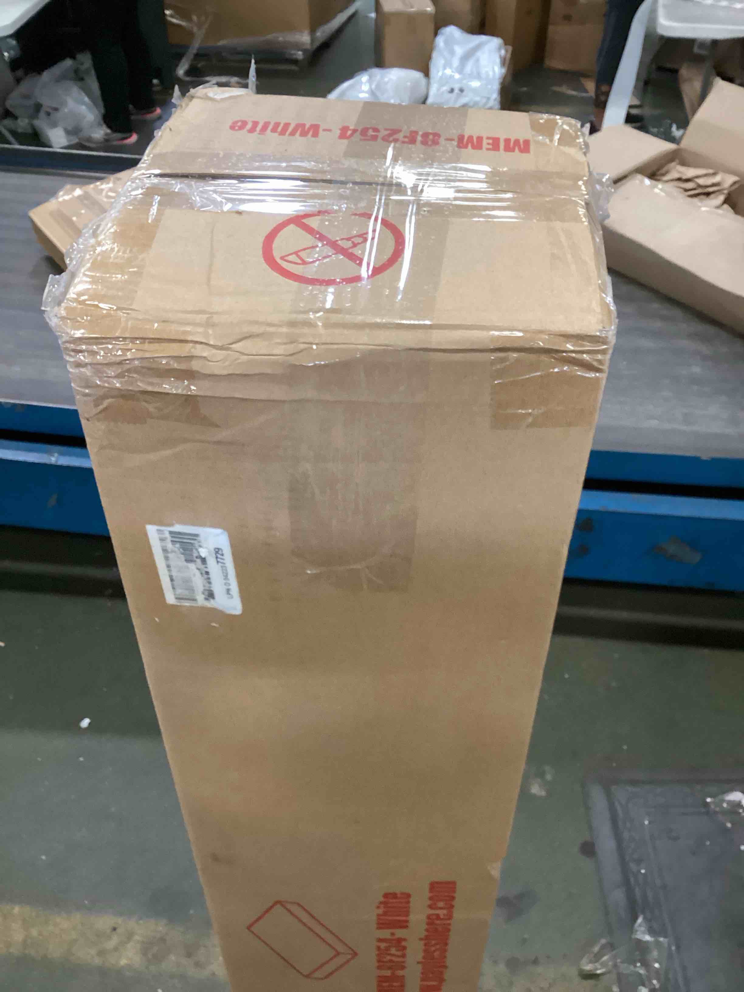 https://s3.amazonaws.com/lotting-images-prod/bidfta/GRA0004765_1726600715928.jpeg