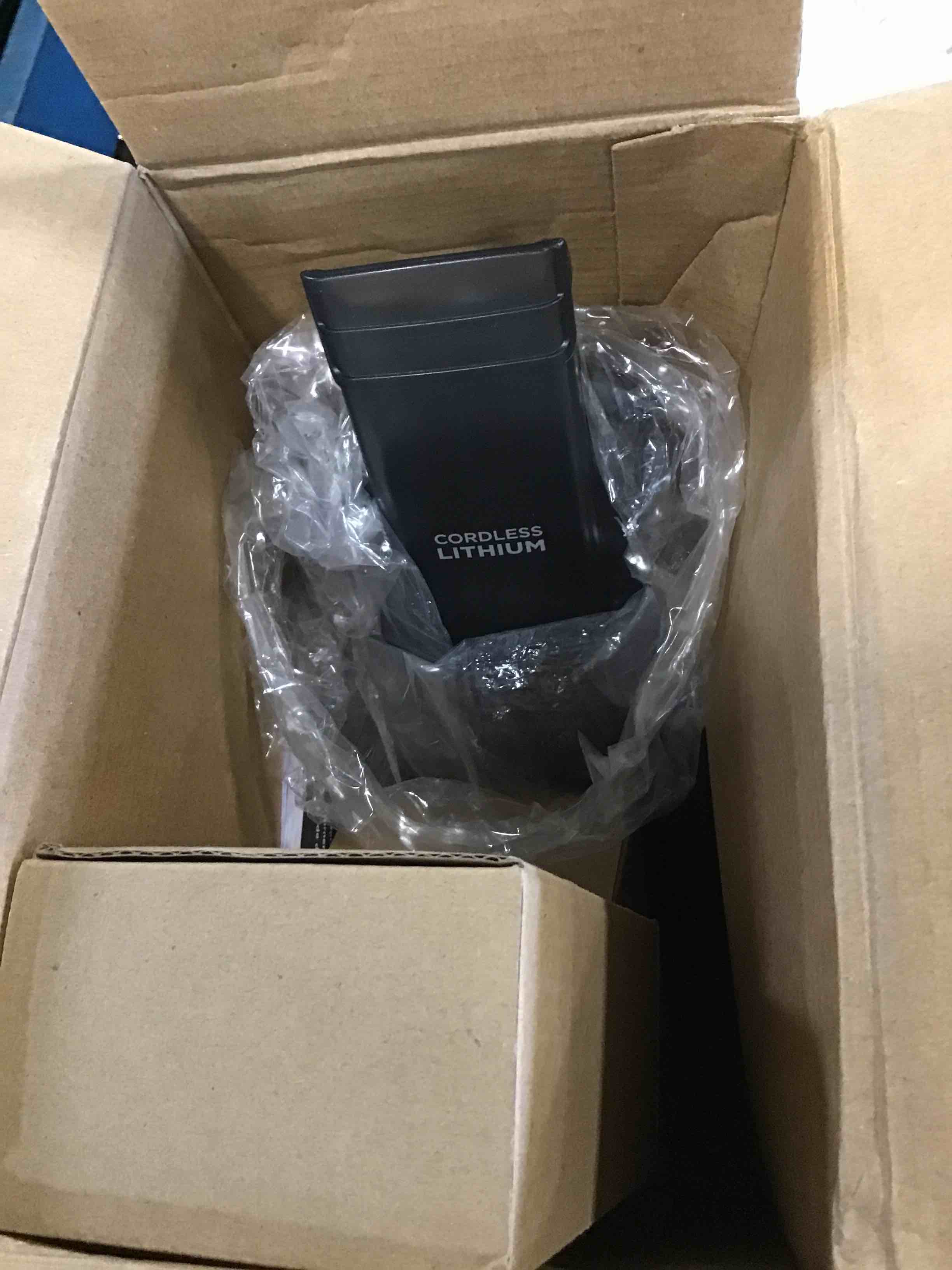 https://s3.amazonaws.com/lotting-images-prod/bidfta/GRA0004922_1726510425641.jpeg