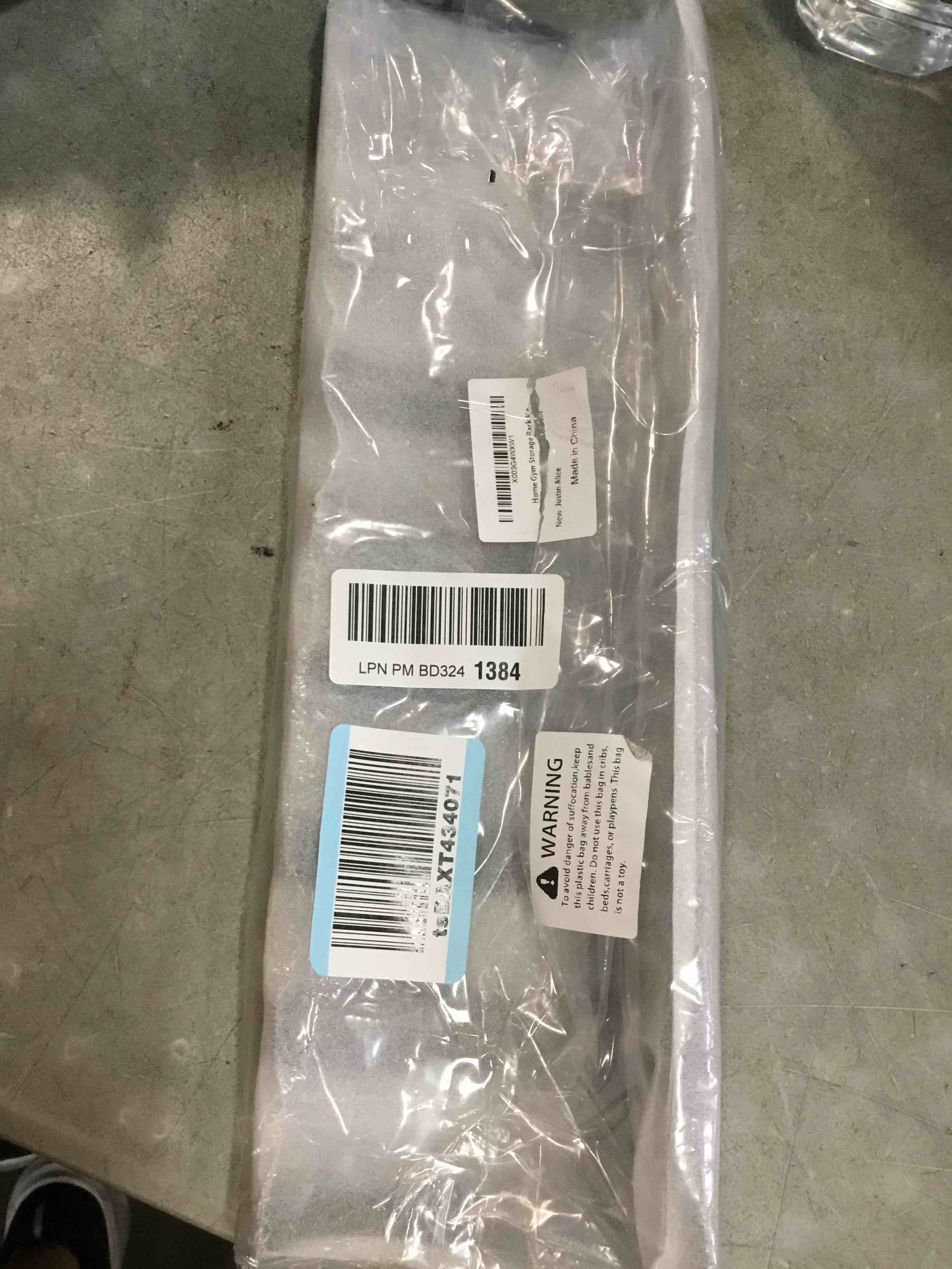 https://s3.amazonaws.com/lotting-images-prod/bidfta/GRA0007002_1726166507981.jpeg