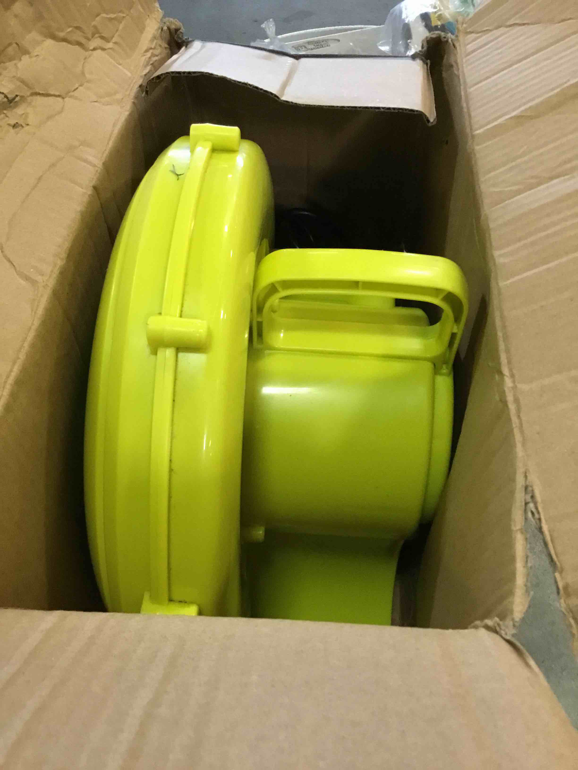 https://s3.amazonaws.com/lotting-images-prod/bidfta/GRA0007455_1726066729053.jpeg