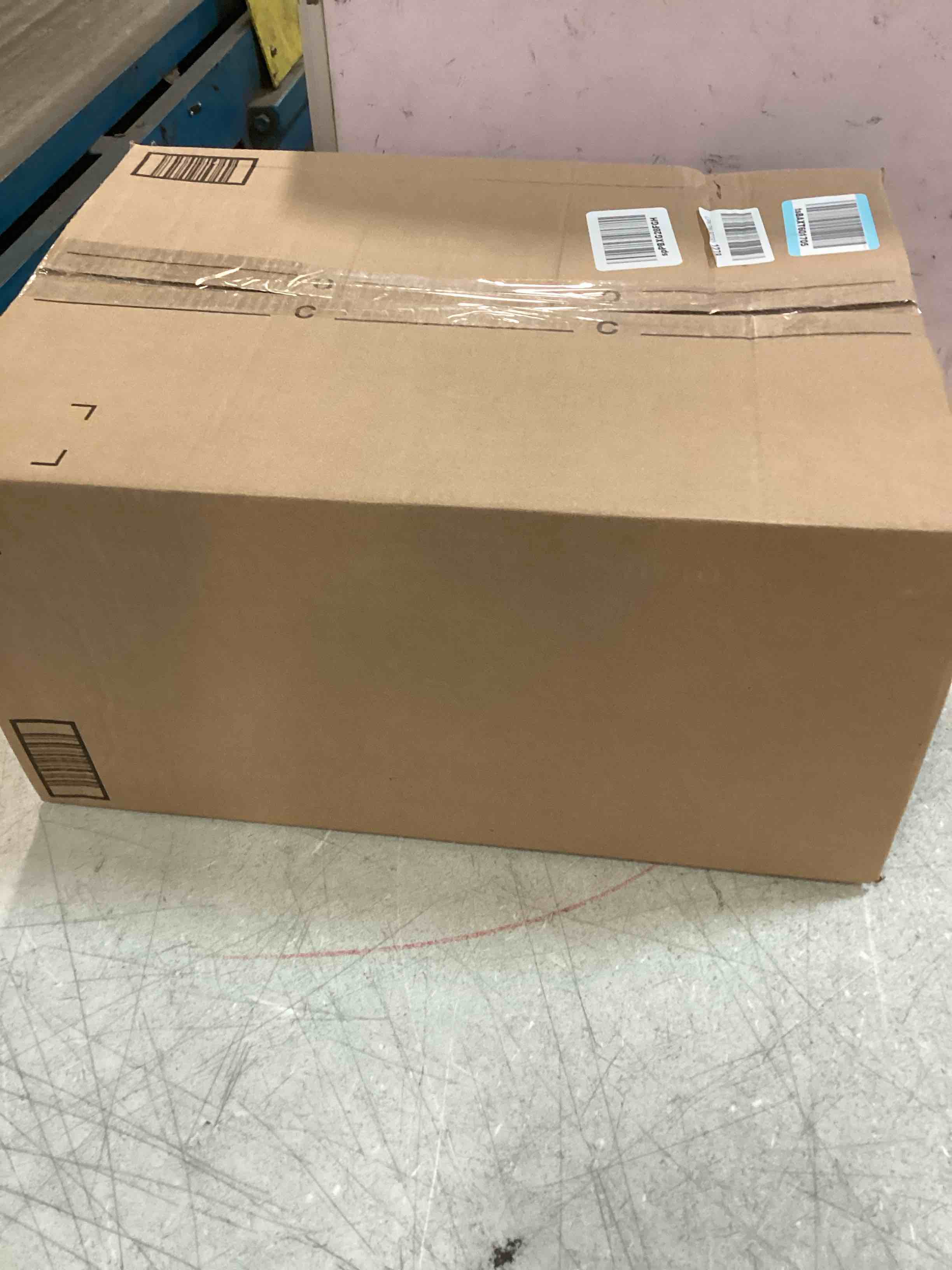 https://s3.amazonaws.com/lotting-images-prod/bidfta/GRA0008231_1726141956046.jpeg