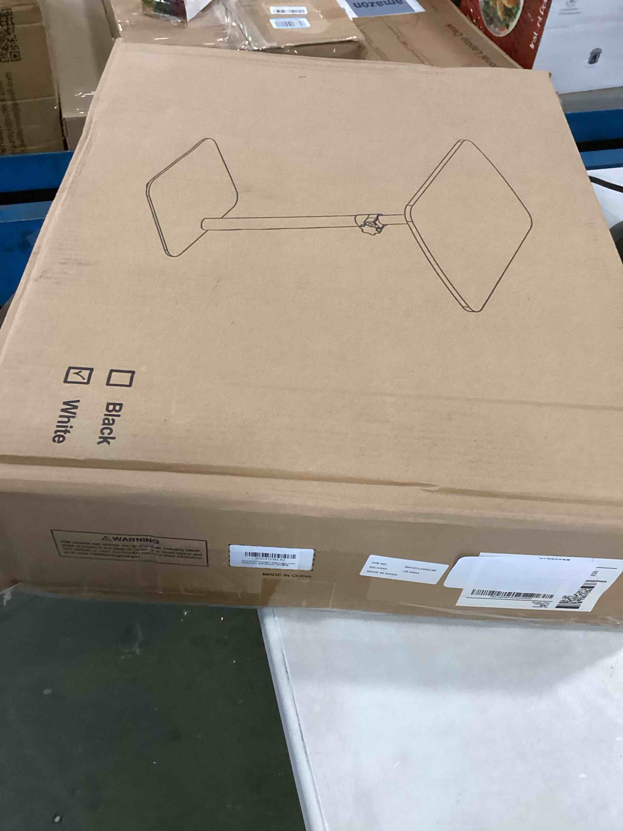 https://s3.amazonaws.com/lotting-images-prod/bidfta/GRA0009357_1725896349520.jpeg