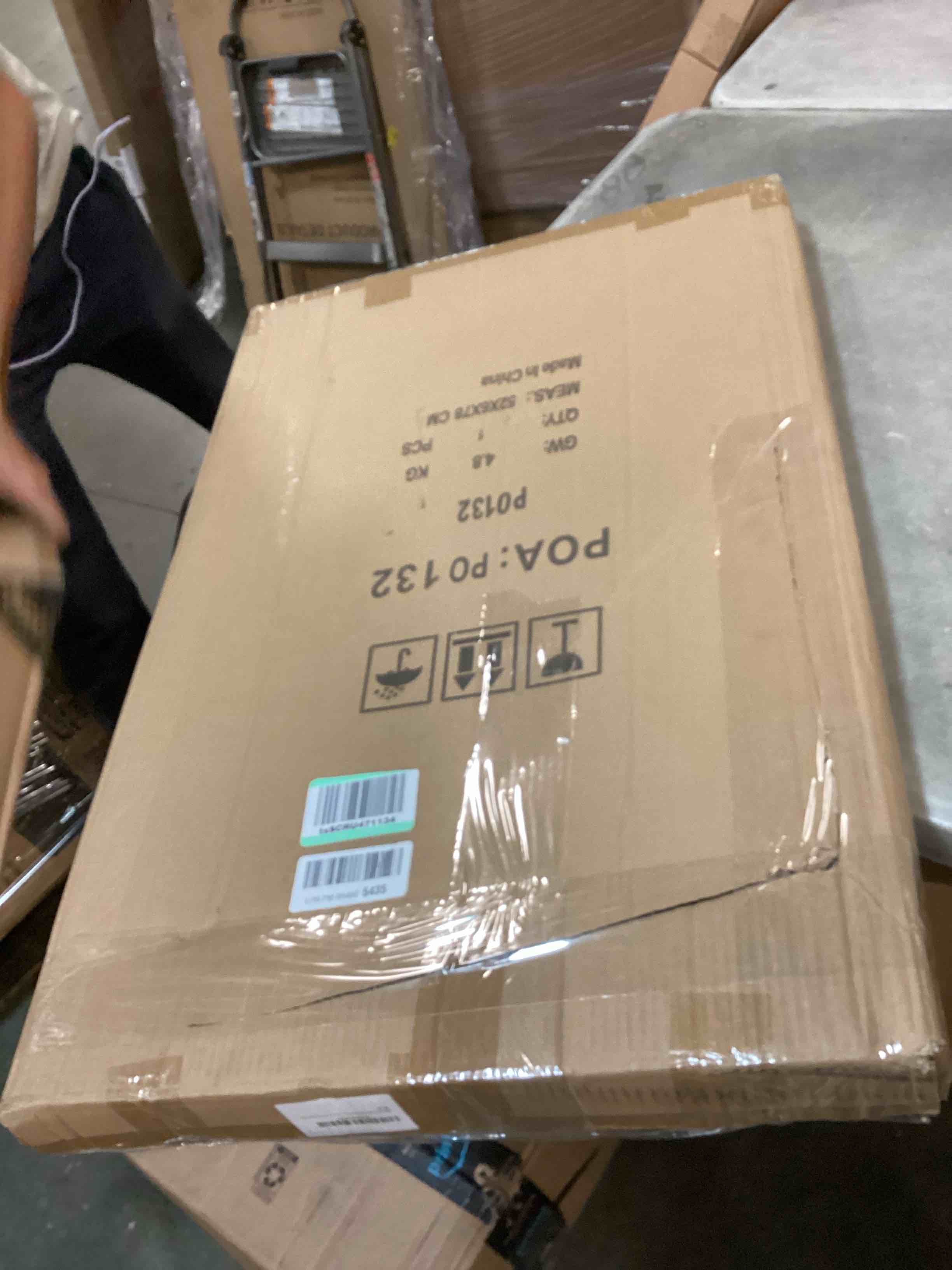 https://s3.amazonaws.com/lotting-images-prod/bidfta/GRA0010380_1727228317507.jpeg