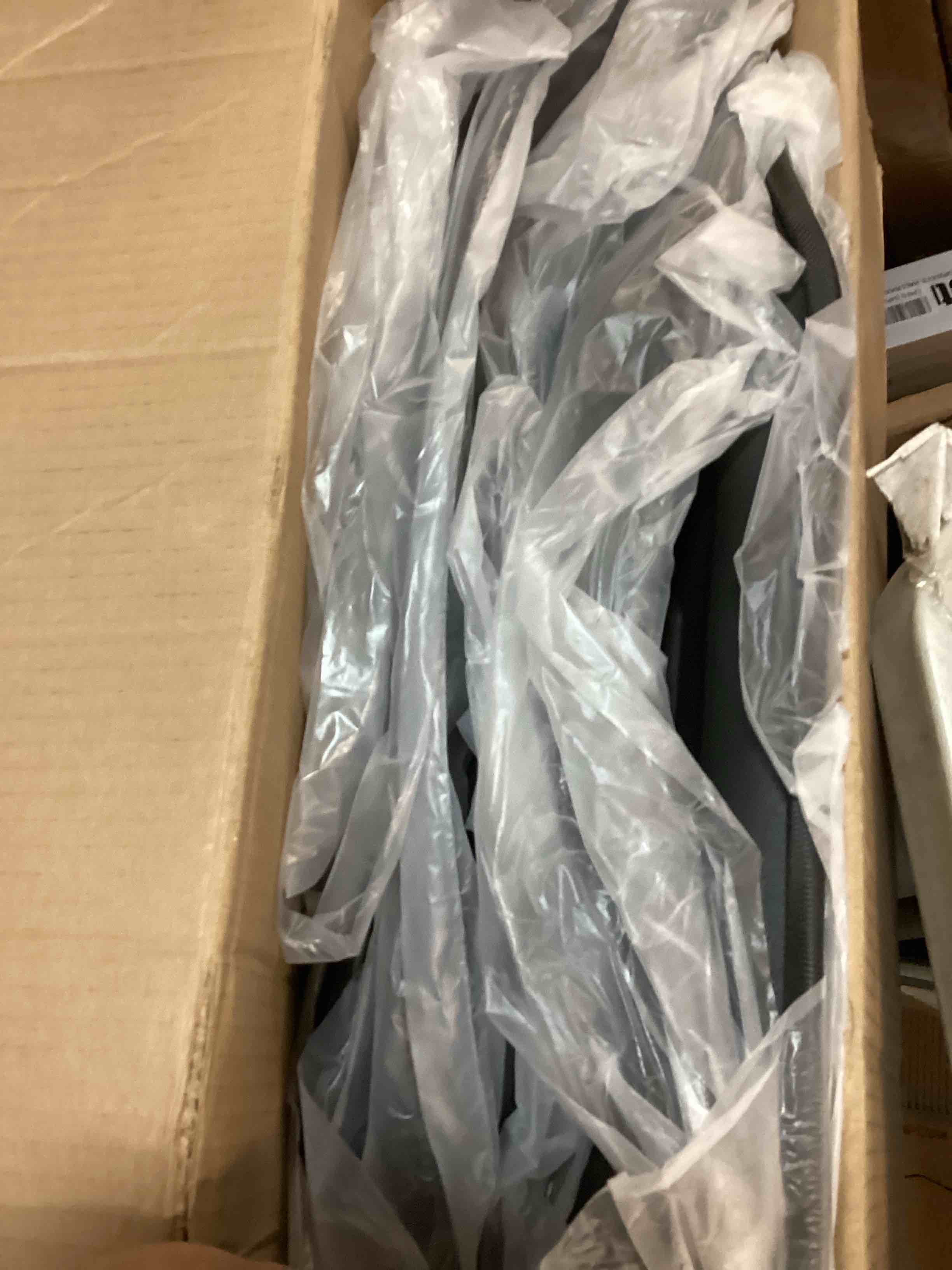 https://s3.amazonaws.com/lotting-images-prod/bidfta/GRA0010908_1726802591682.jpeg