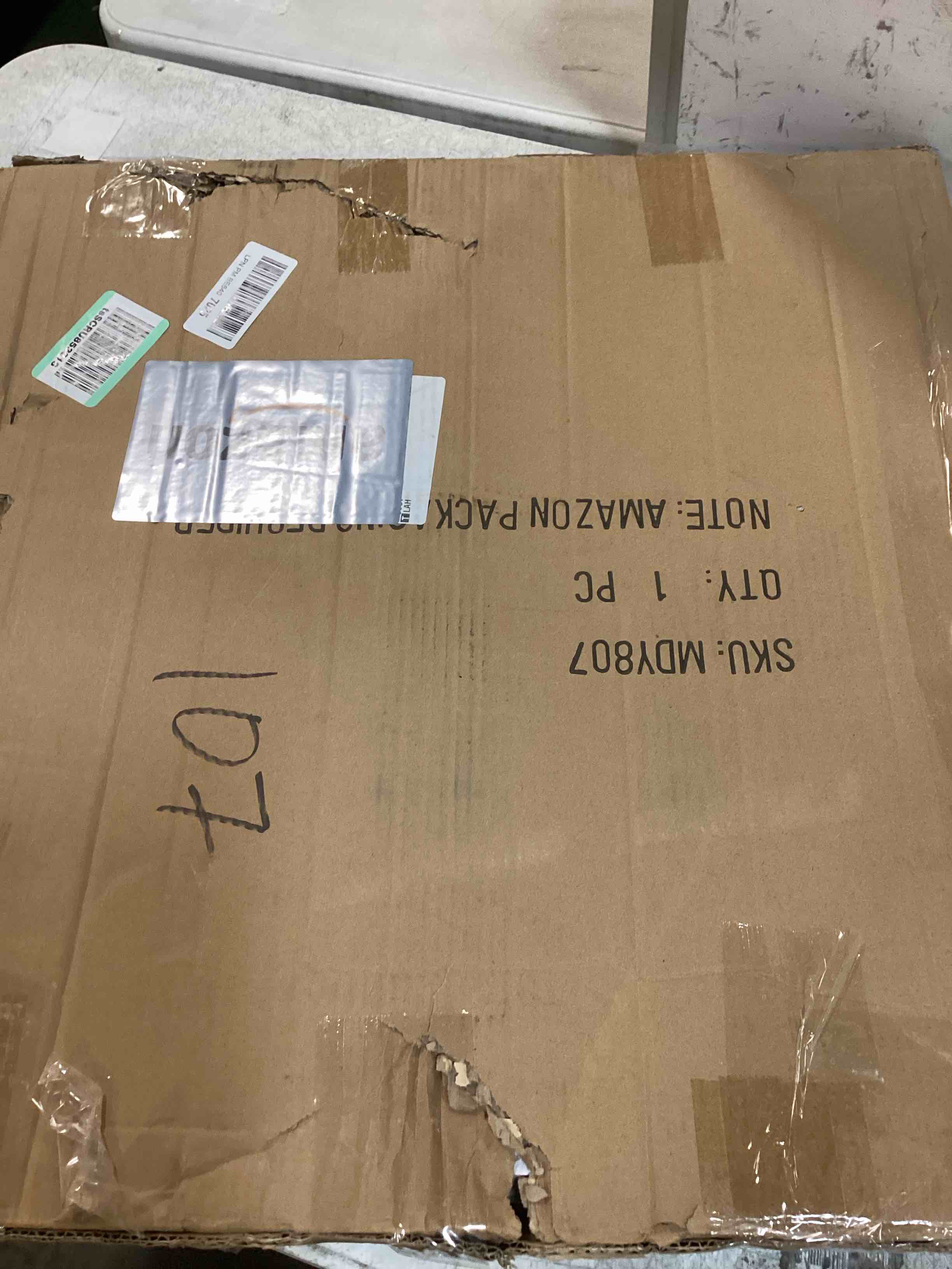 https://s3.amazonaws.com/lotting-images-prod/bidfta/GRA0011207_1726281799418.jpeg