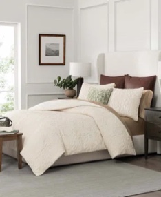 EMBOSSED ROSE QUEEN 3PC COMFORTER SET (Embossed Rose Jacquard Reversible 3 Piece Comforter Set)