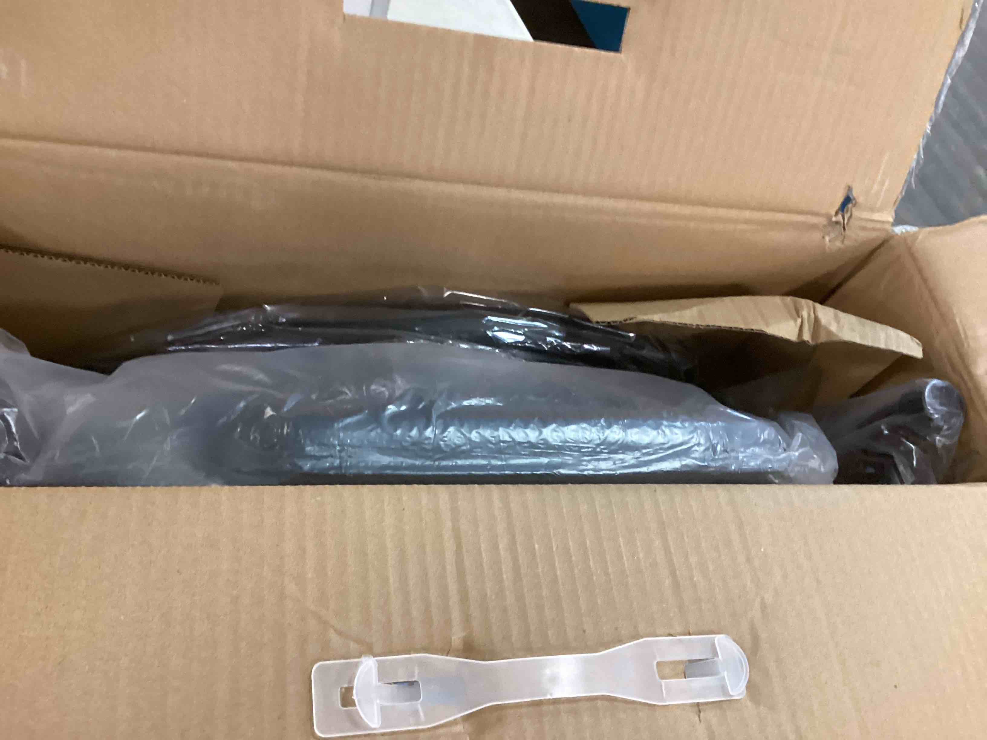 https://s3.amazonaws.com/lotting-images-prod/bidfta/GRA0013340_1726055864198.jpeg
