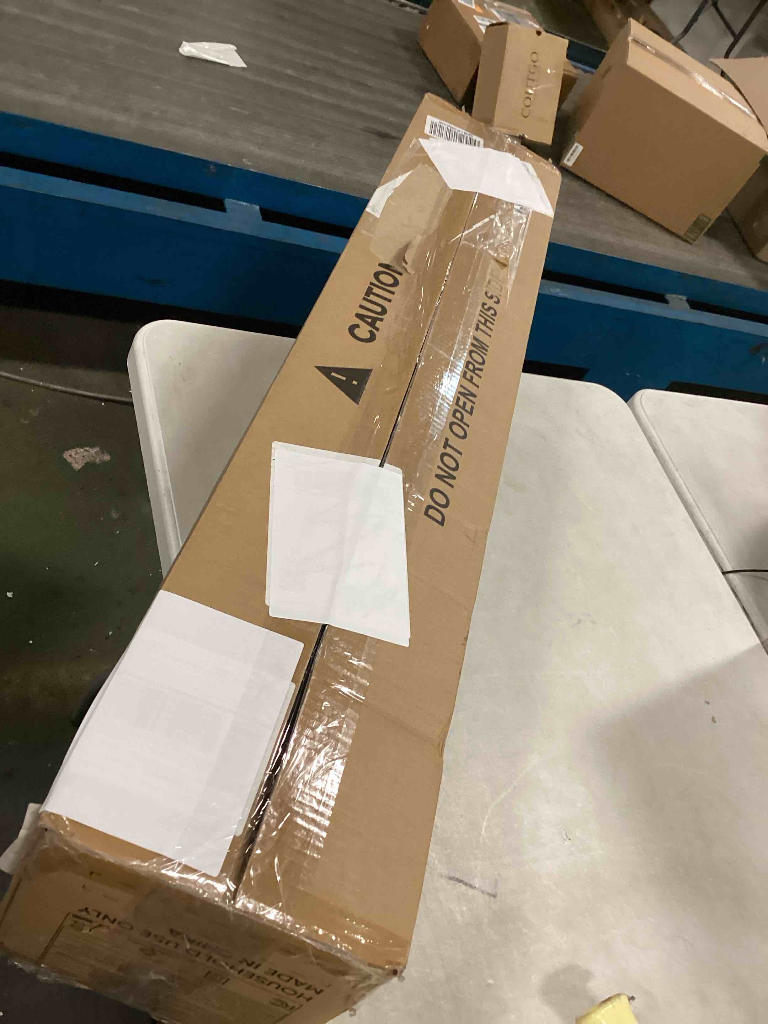 https://s3.amazonaws.com/lotting-images-prod/bidfta/GRA0014301_1727208287128.jpeg