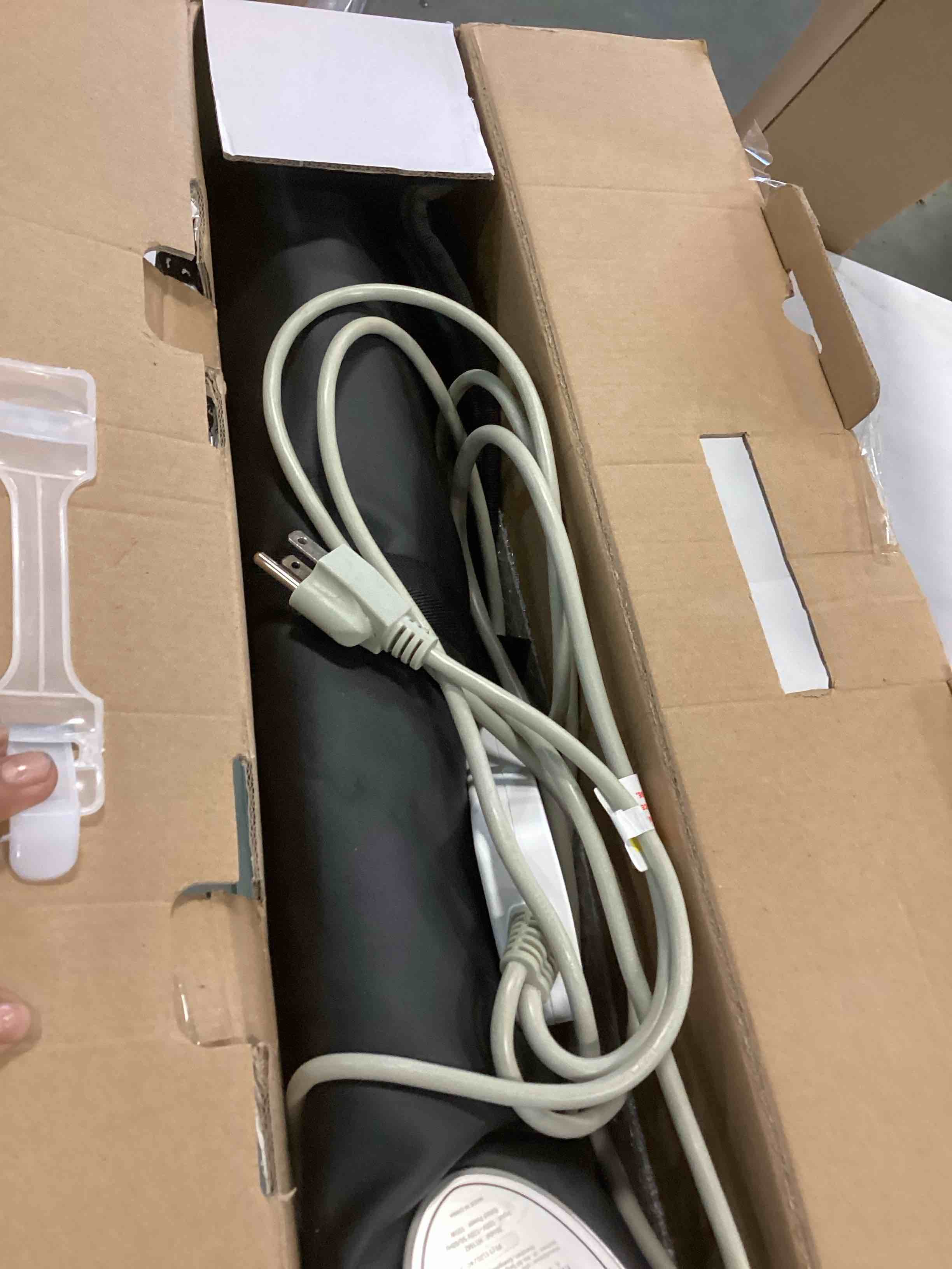 https://s3.amazonaws.com/lotting-images-prod/bidfta/GRA0014710_1726755903754.jpeg