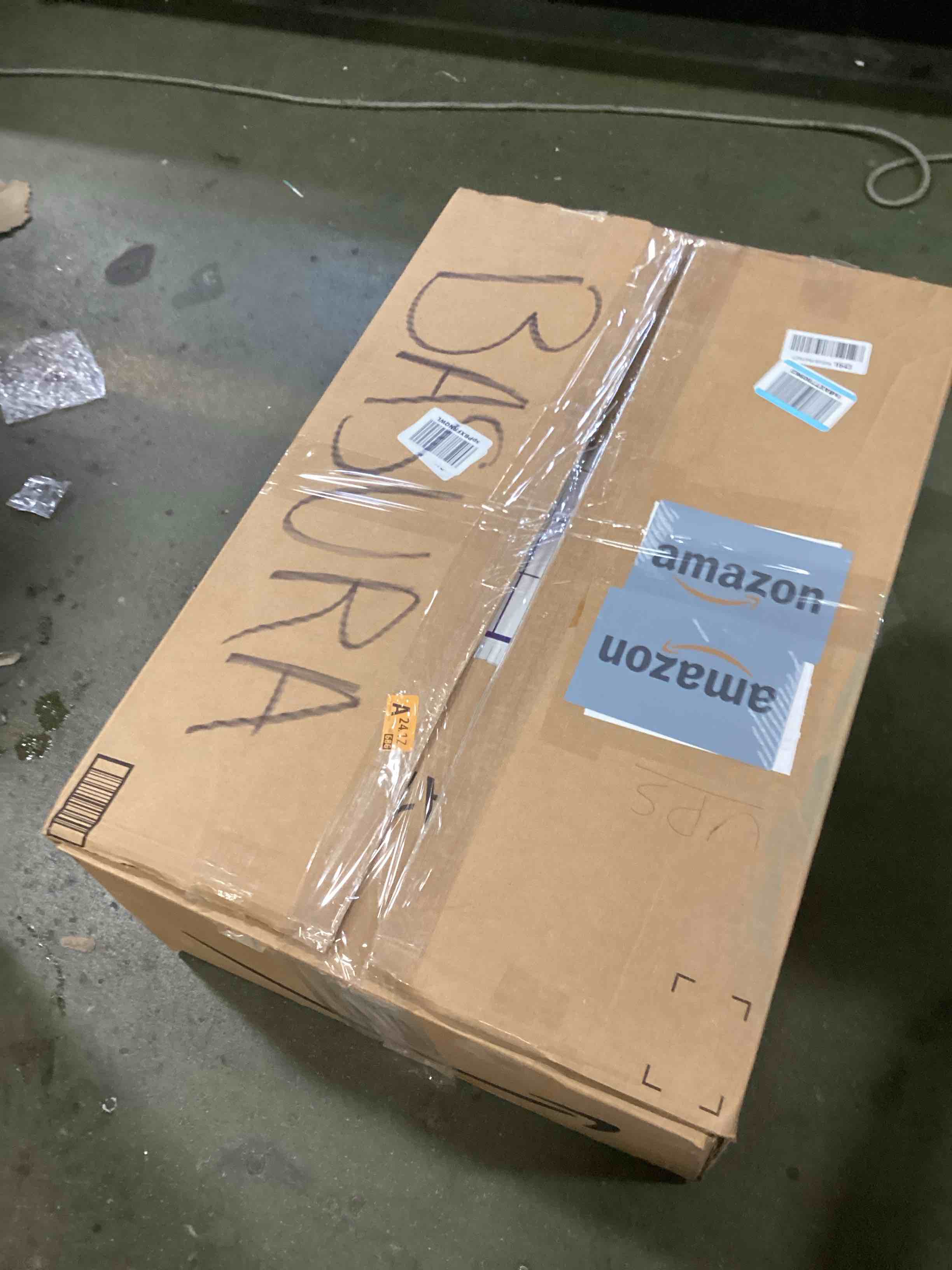https://s3.amazonaws.com/lotting-images-prod/bidfta/GRA0015077_1726589349745.jpeg