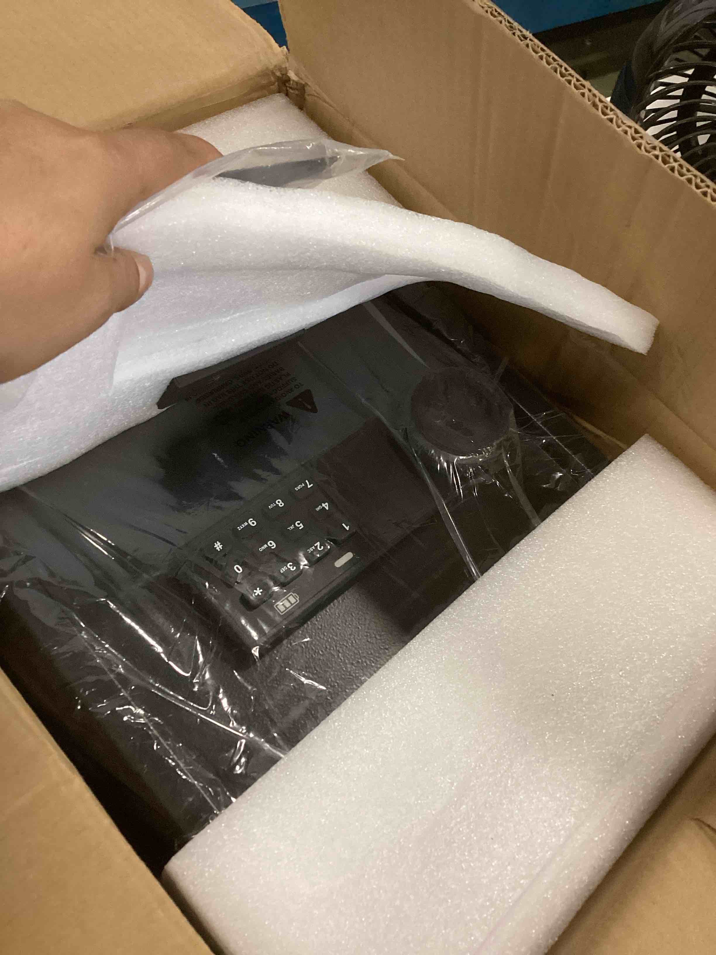 https://s3.amazonaws.com/lotting-images-prod/bidfta/GRA0015534_1726256593965.jpeg