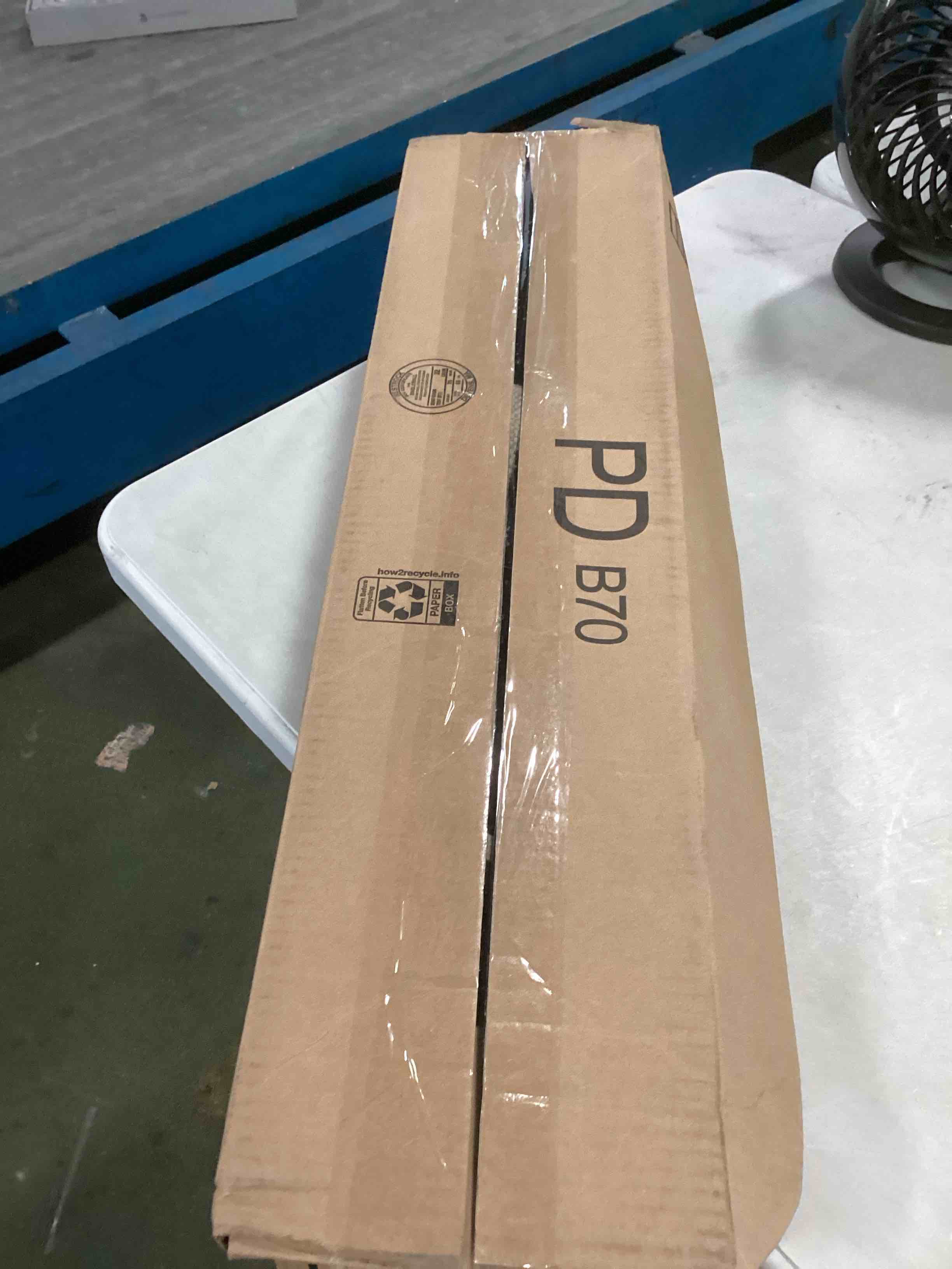 https://s3.amazonaws.com/lotting-images-prod/bidfta/GRA0015586_1726249744937.jpeg
