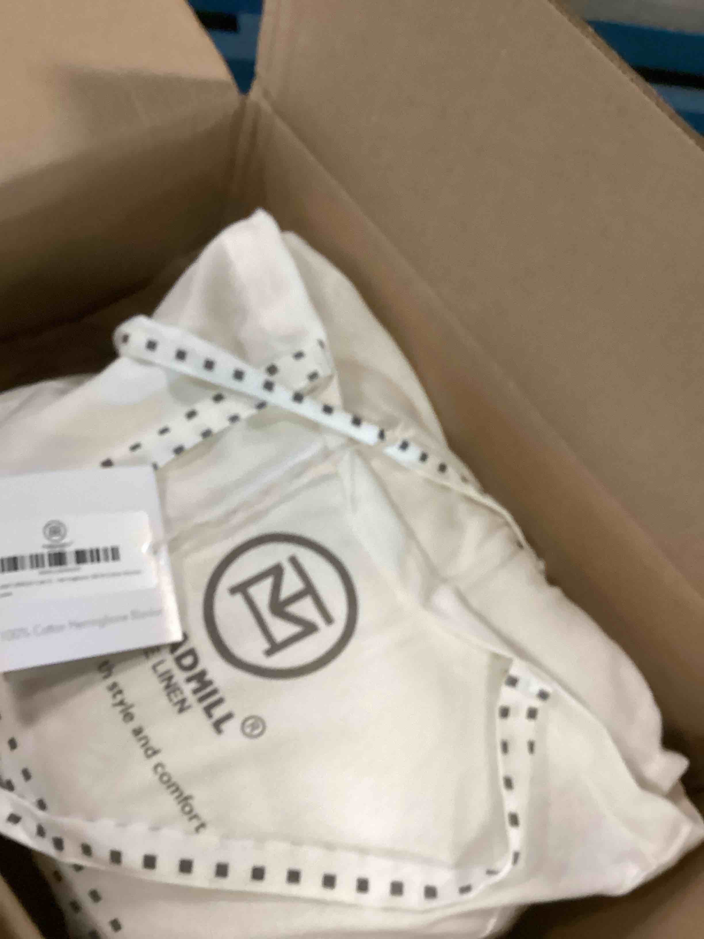 https://s3.amazonaws.com/lotting-images-prod/bidfta/GRA0015663_1726238739531.jpeg