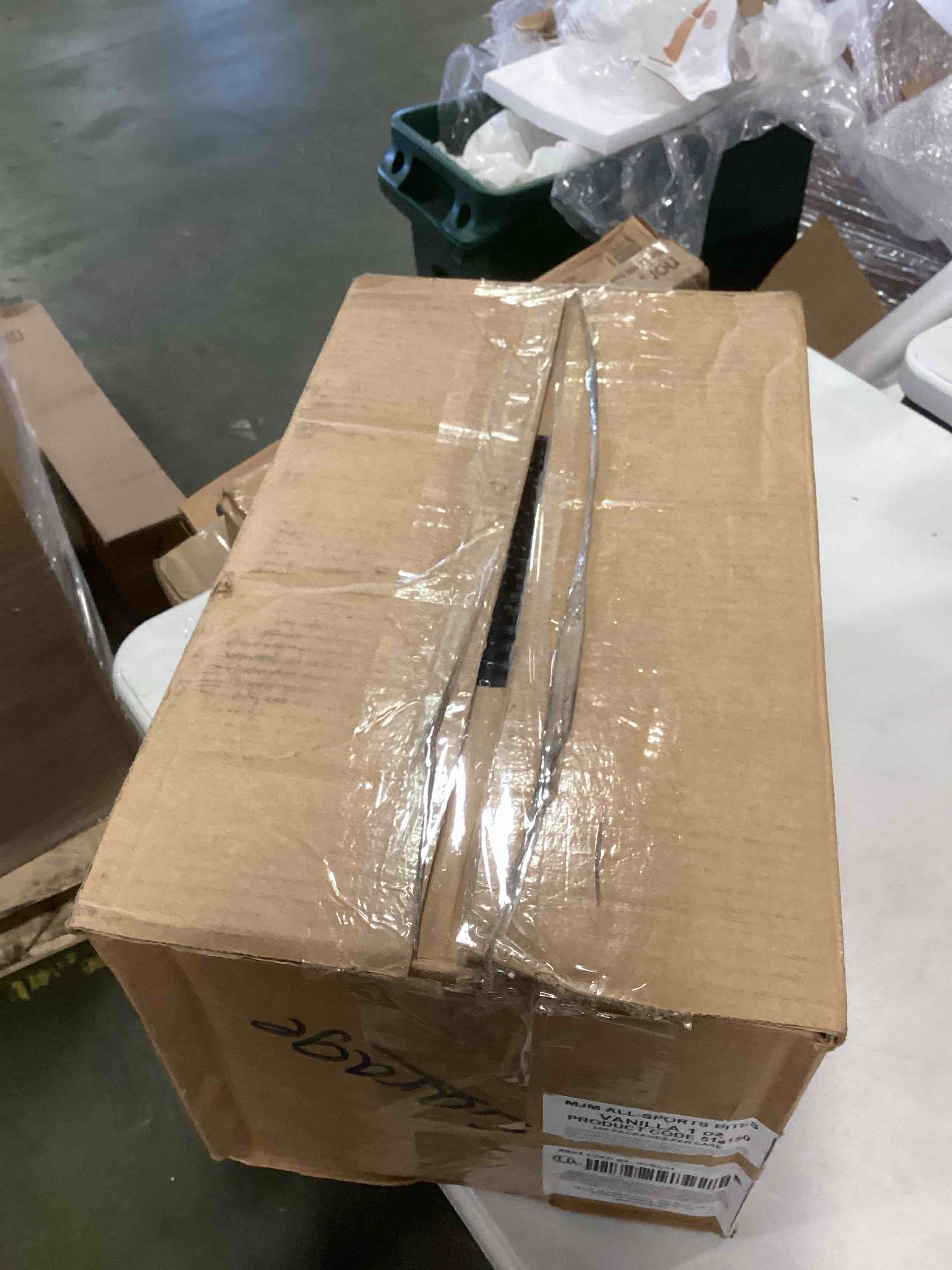 https://s3.amazonaws.com/lotting-images-prod/bidfta/GRA0015822_1726162173951.jpeg