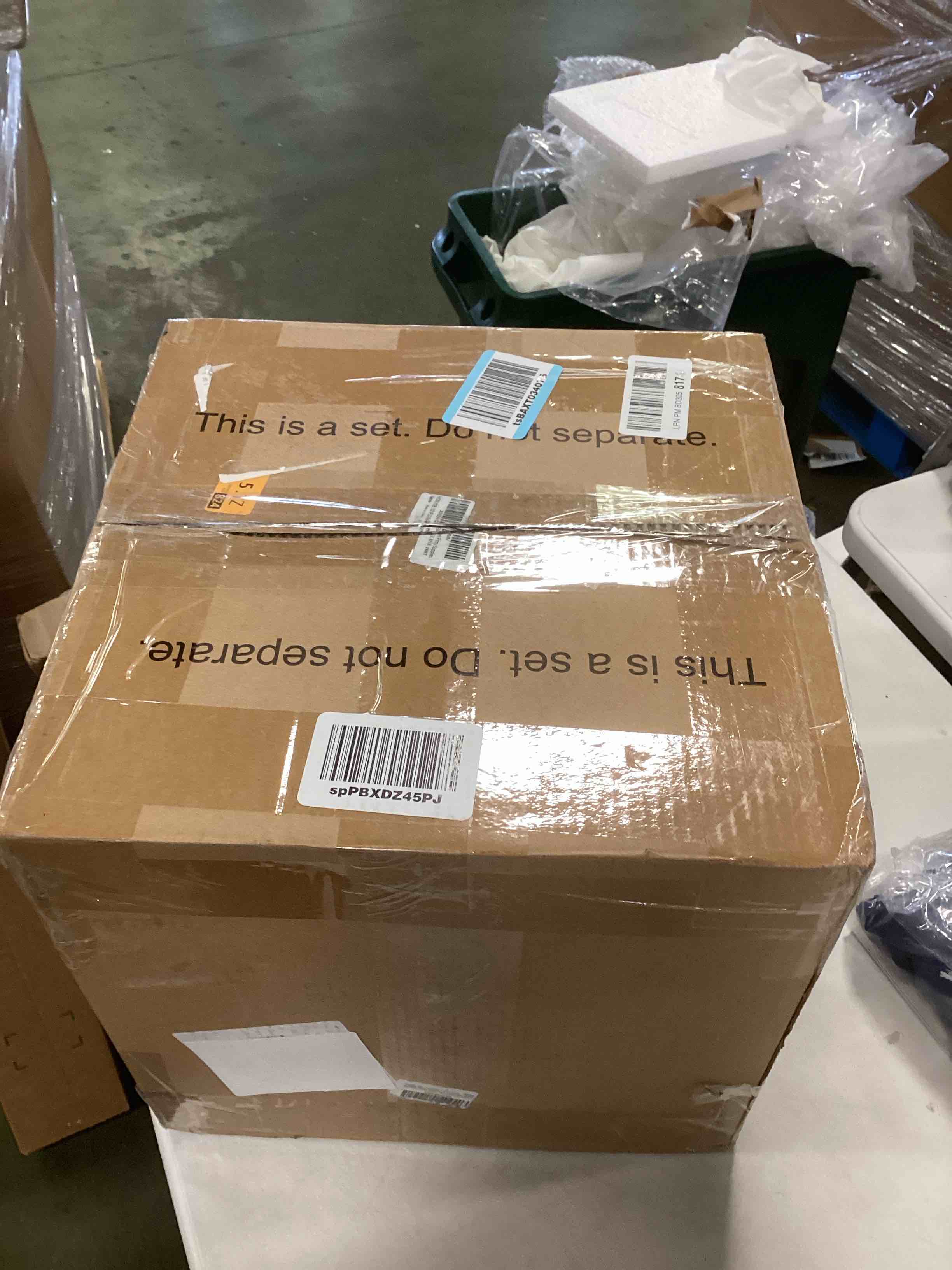 https://s3.amazonaws.com/lotting-images-prod/bidfta/GRA0015855_1726158128166.jpeg