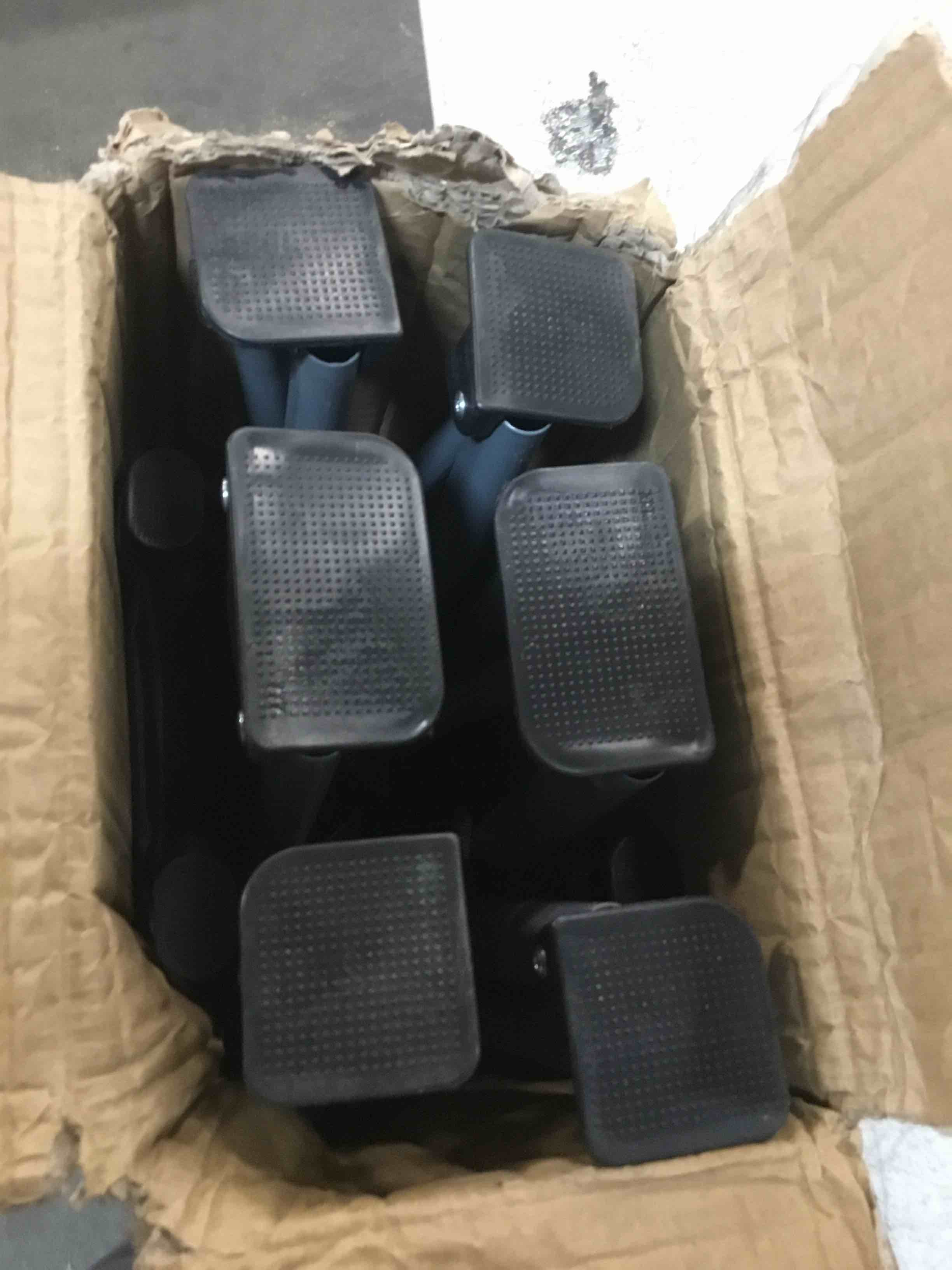 https://s3.amazonaws.com/lotting-images-prod/bidfta/GRA0016116_1729018037048.jpeg