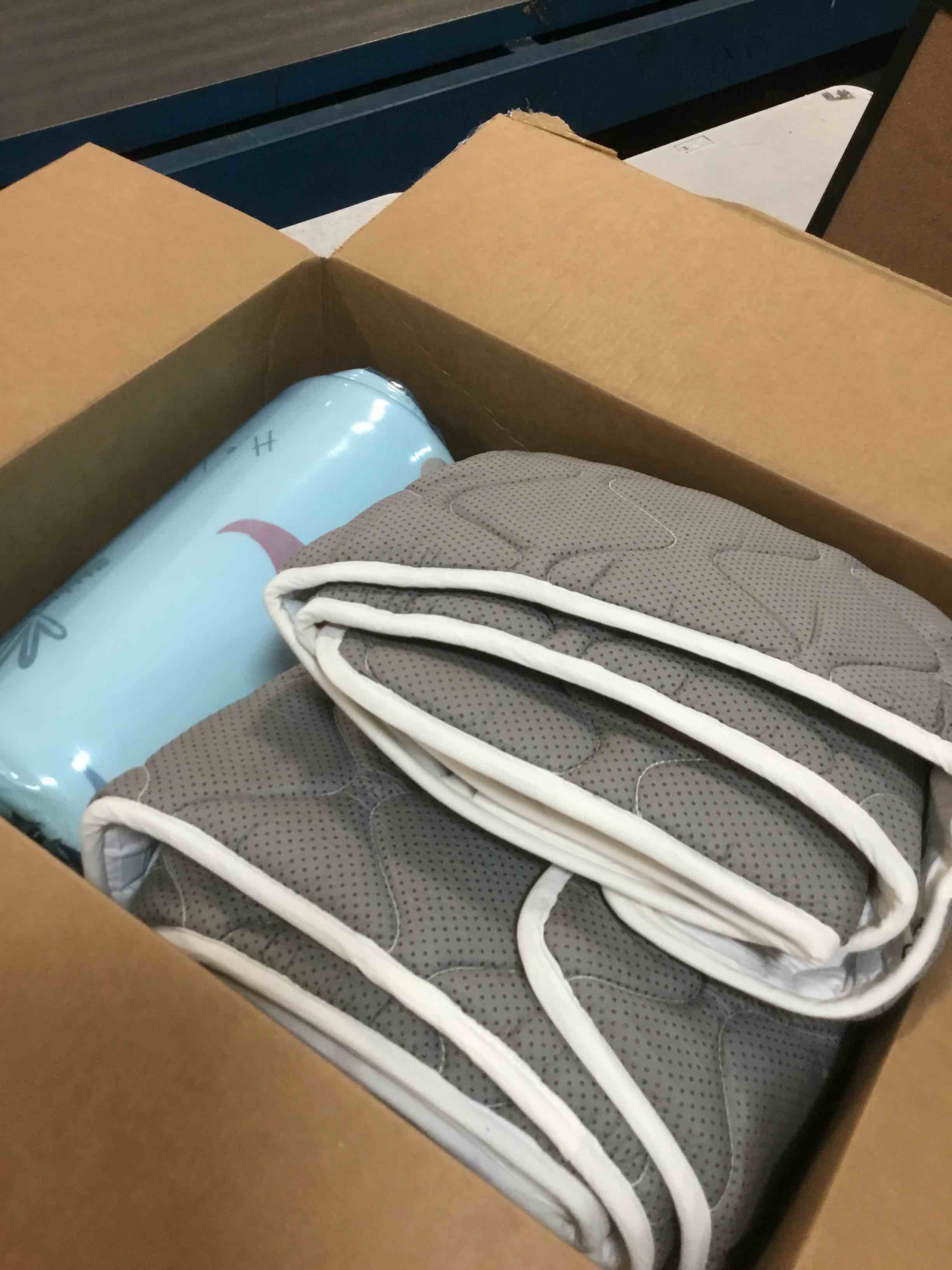https://s3.amazonaws.com/lotting-images-prod/bidfta/GRA0016142_1729014822076.jpeg