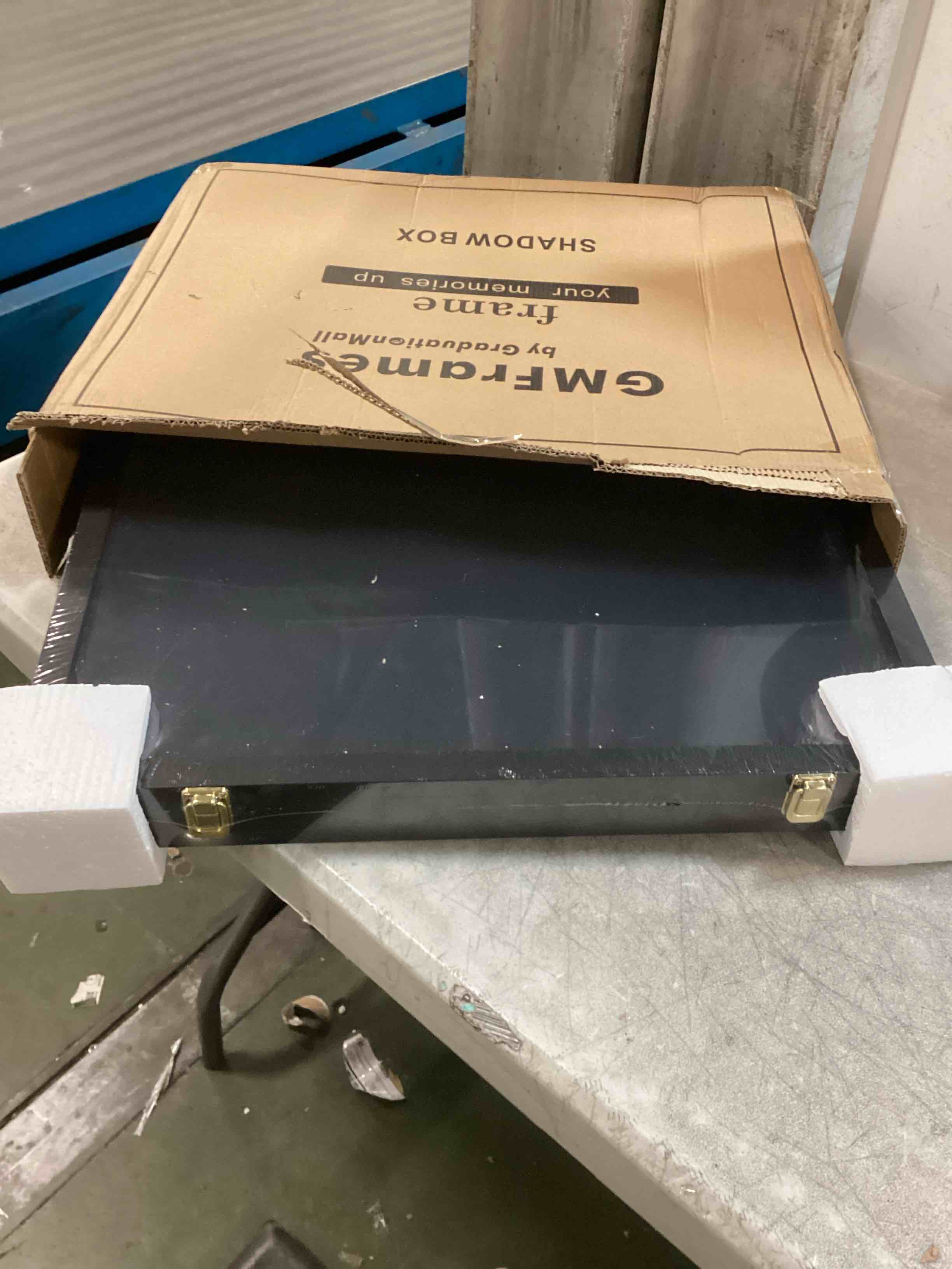 https://s3.amazonaws.com/lotting-images-prod/bidfta/GRA0016302_1728044354180.jpeg