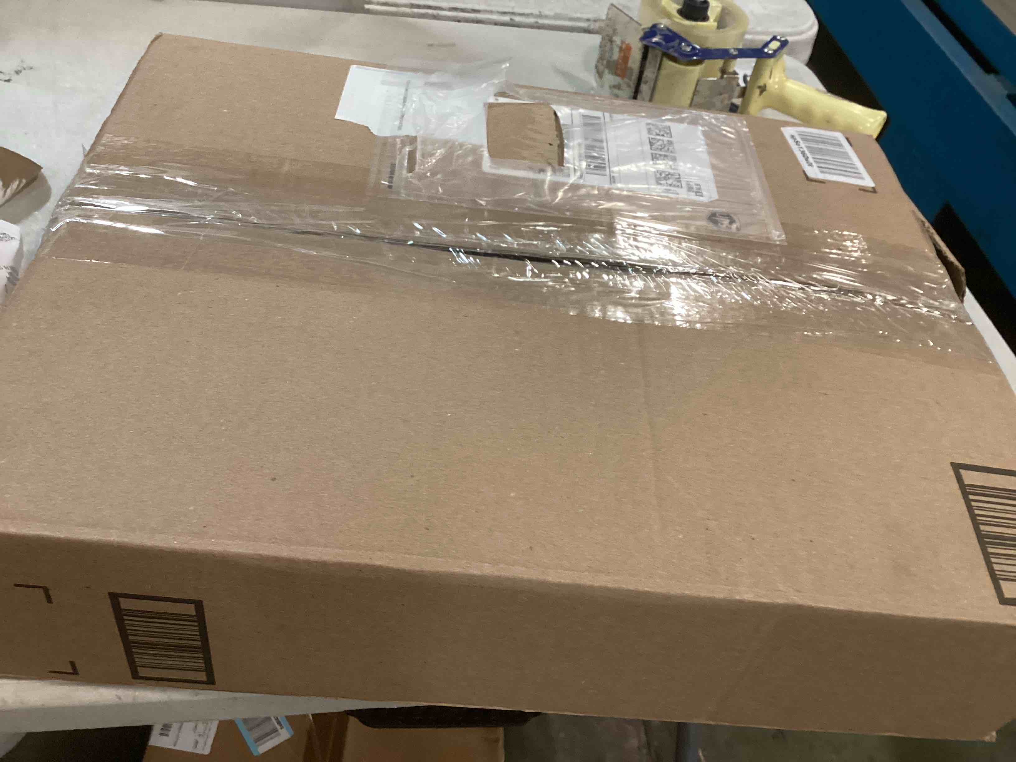 https://s3.amazonaws.com/lotting-images-prod/bidfta/GRA0018974_1726494064577.jpeg