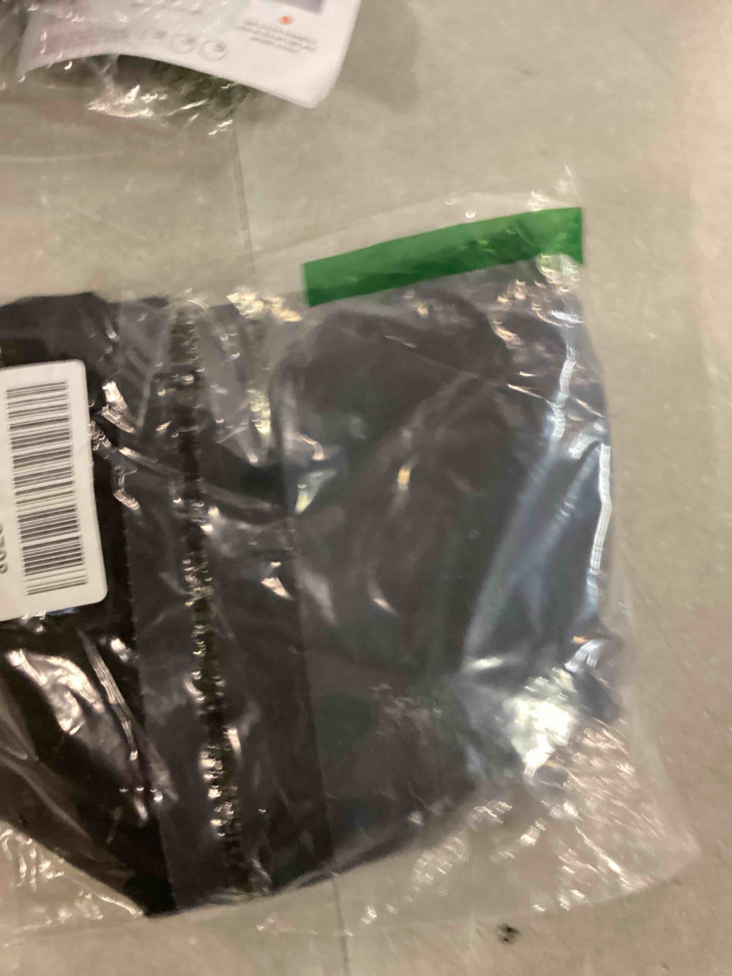 https://s3.amazonaws.com/lotting-images-prod/bidfta/GRA0020192_1728512241606.jpeg