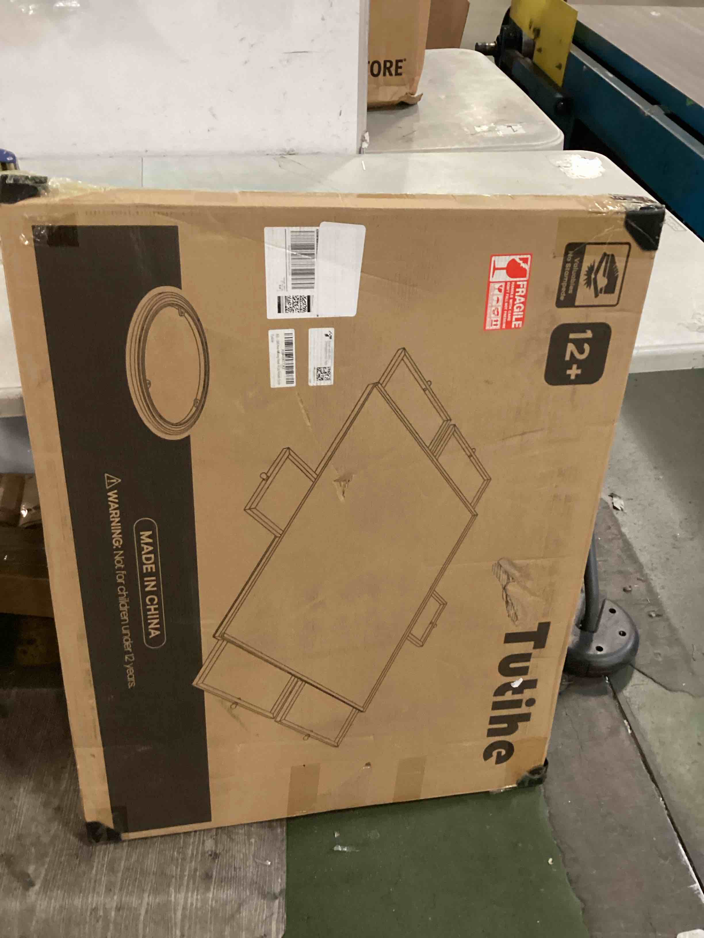https://s3.amazonaws.com/lotting-images-prod/bidfta/GRA0020271_1728447512209.jpeg
