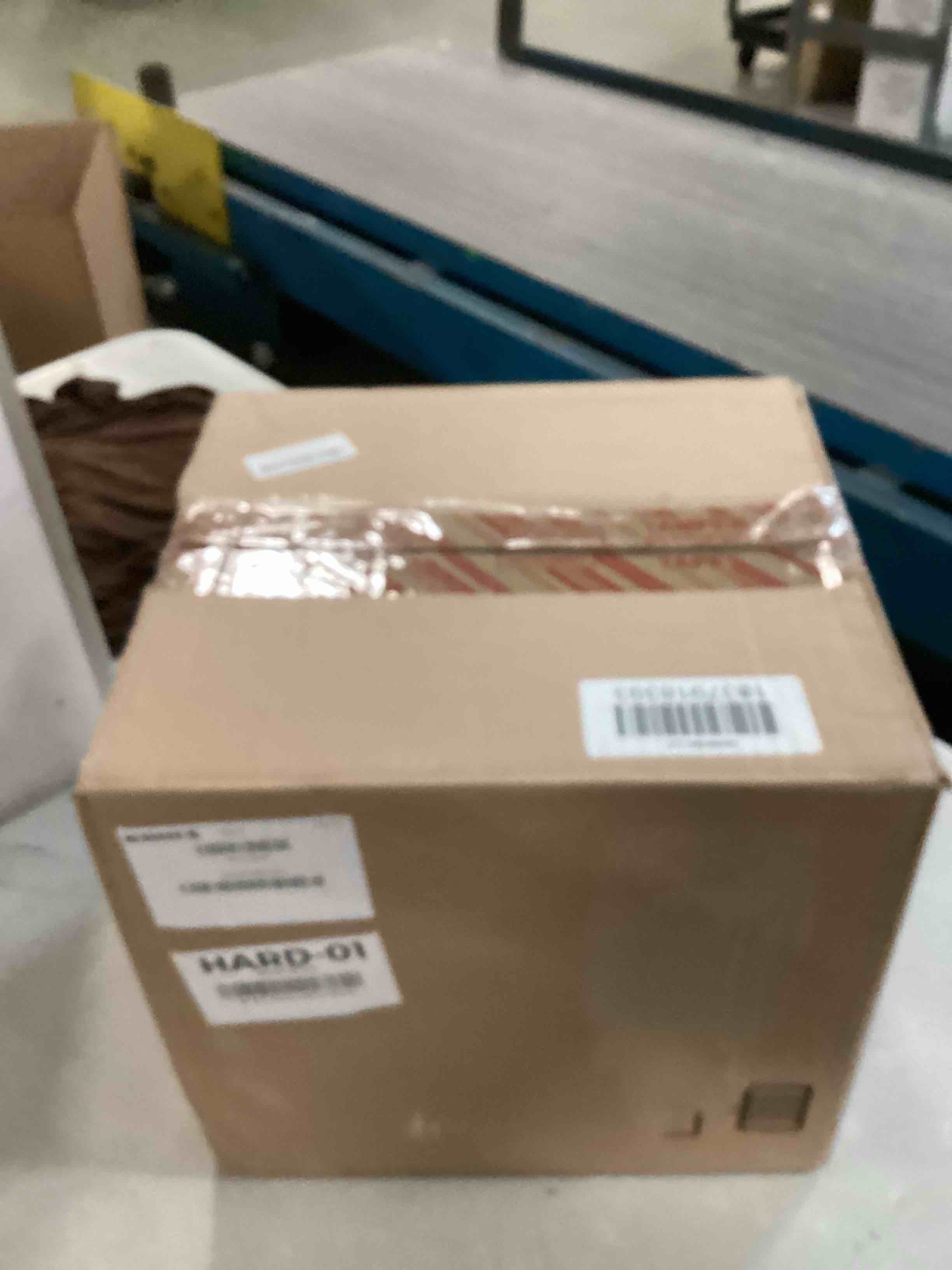 https://s3.amazonaws.com/lotting-images-prod/bidfta/GRA0020396_1728430089846.jpeg