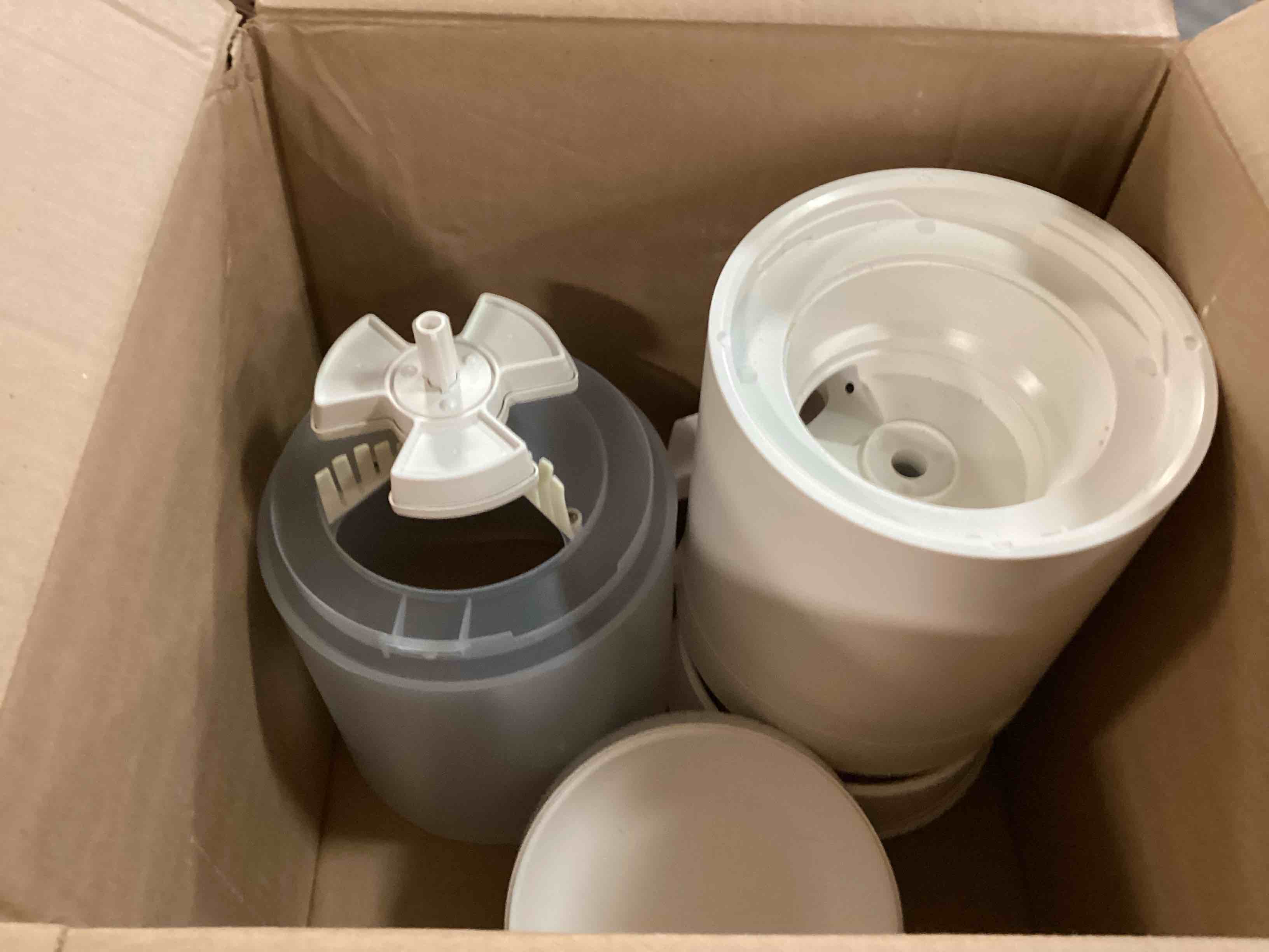https://s3.amazonaws.com/lotting-images-prod/bidfta/GRA0020396_1728430108261.jpeg