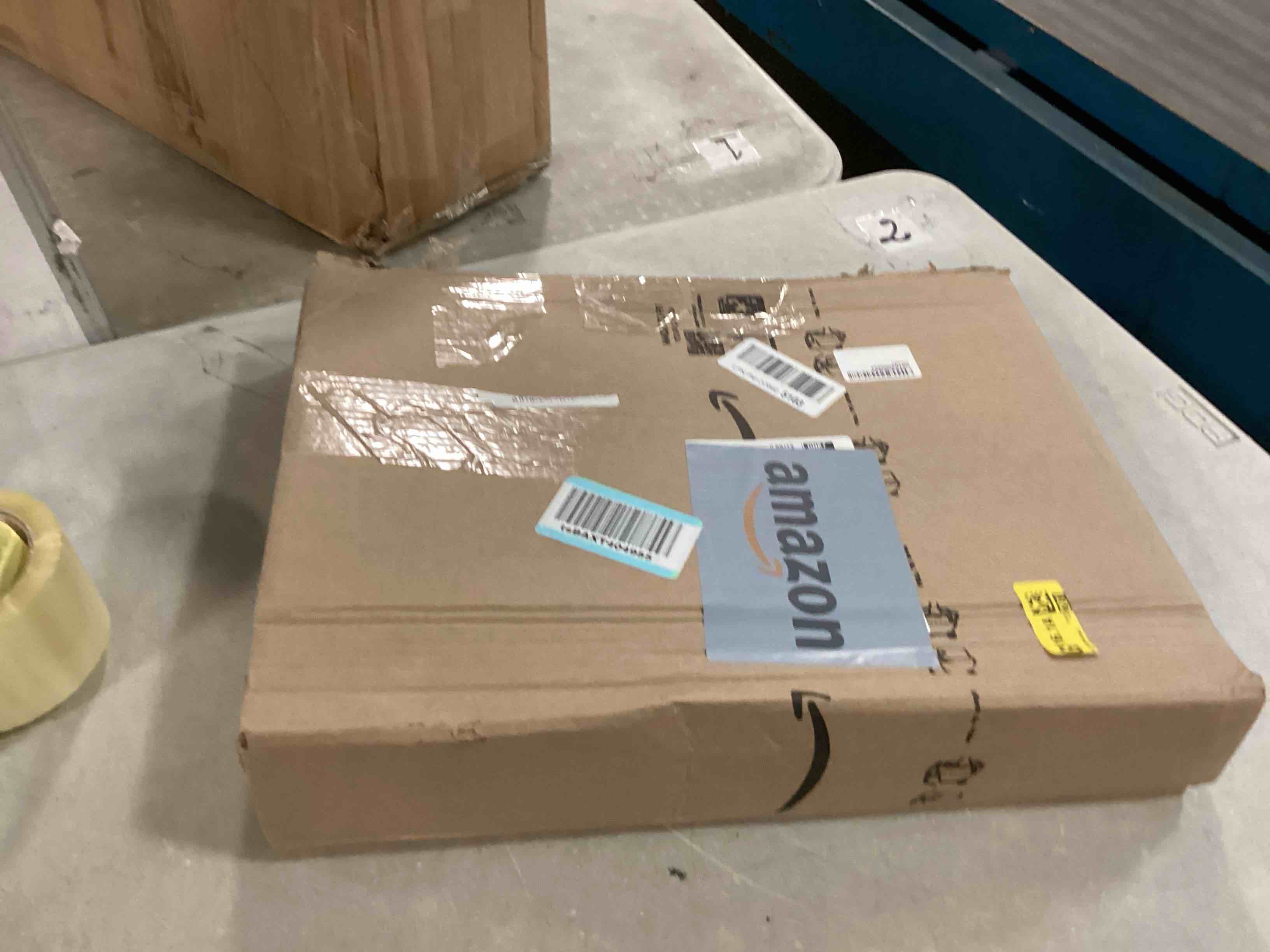 https://s3.amazonaws.com/lotting-images-prod/bidfta/GRA0021216_1727998977845.jpeg