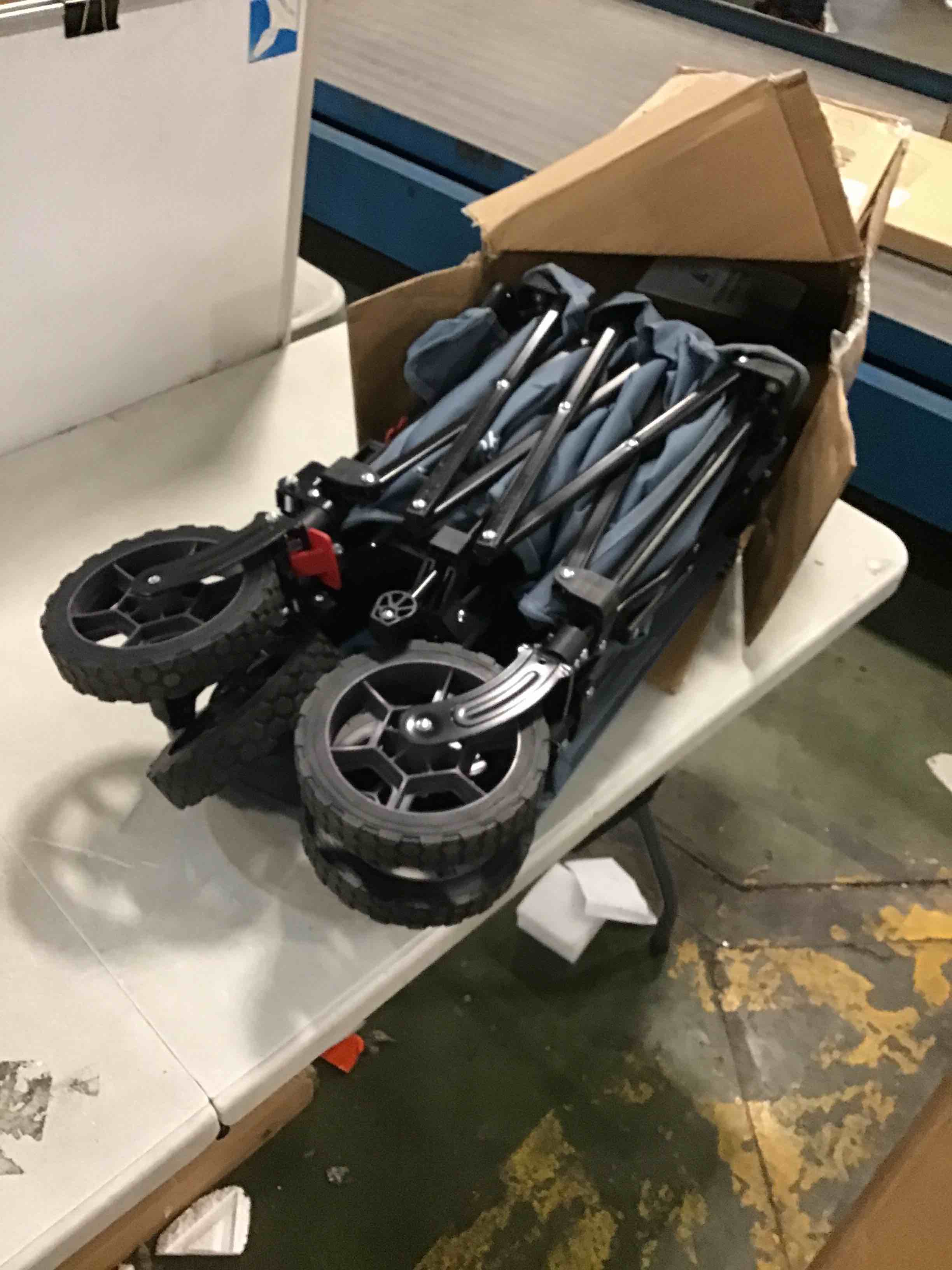 https://s3.amazonaws.com/lotting-images-prod/bidfta/GRA0021591_1727381076999.jpeg
