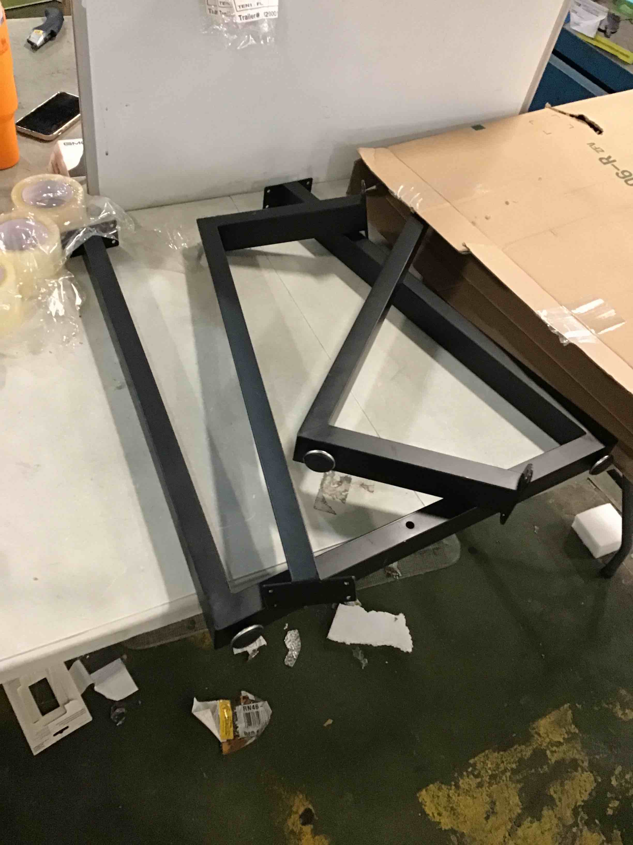 https://s3.amazonaws.com/lotting-images-prod/bidfta/GRA0021670_1727364403716.jpeg