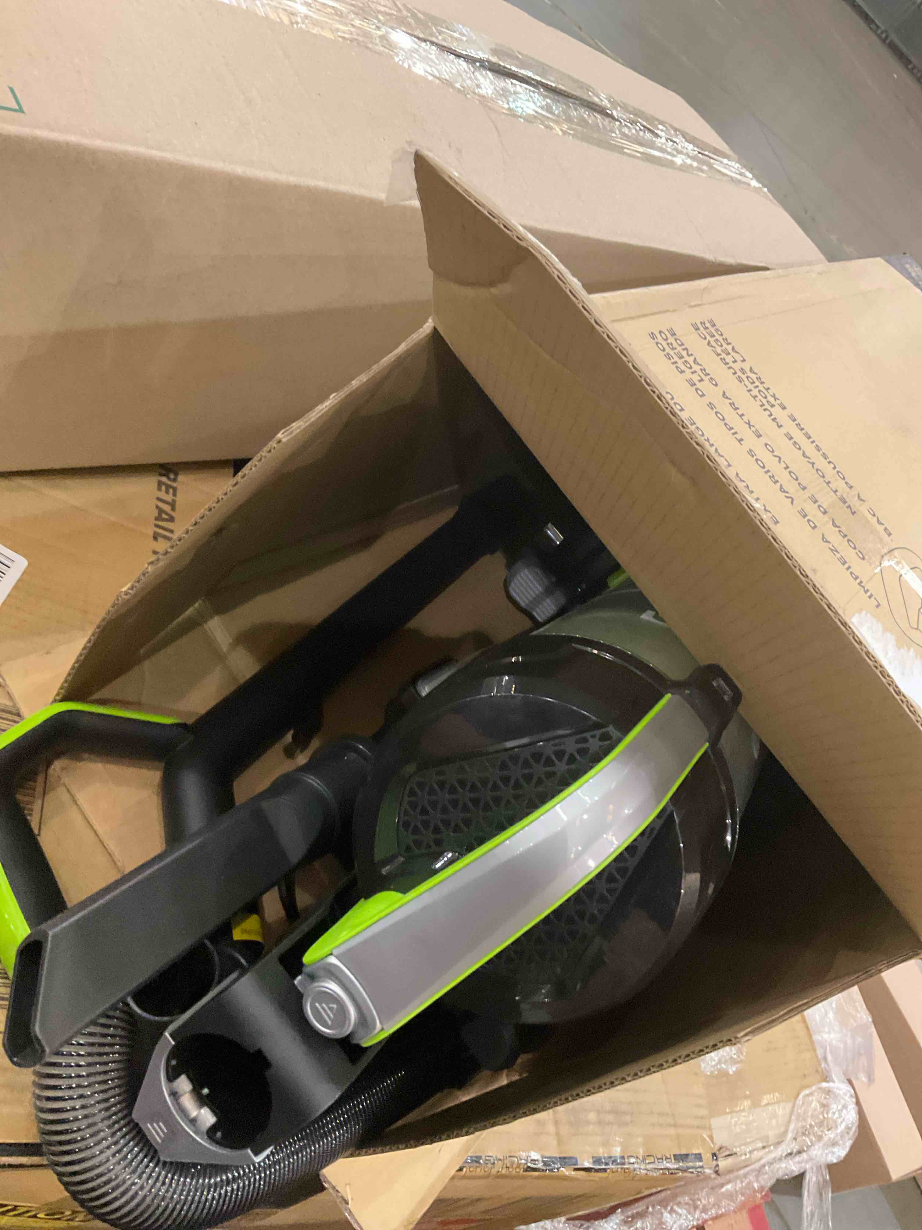 Eureka Powerful Bagless Upright Carpet and Floor AirSpeed Ultra