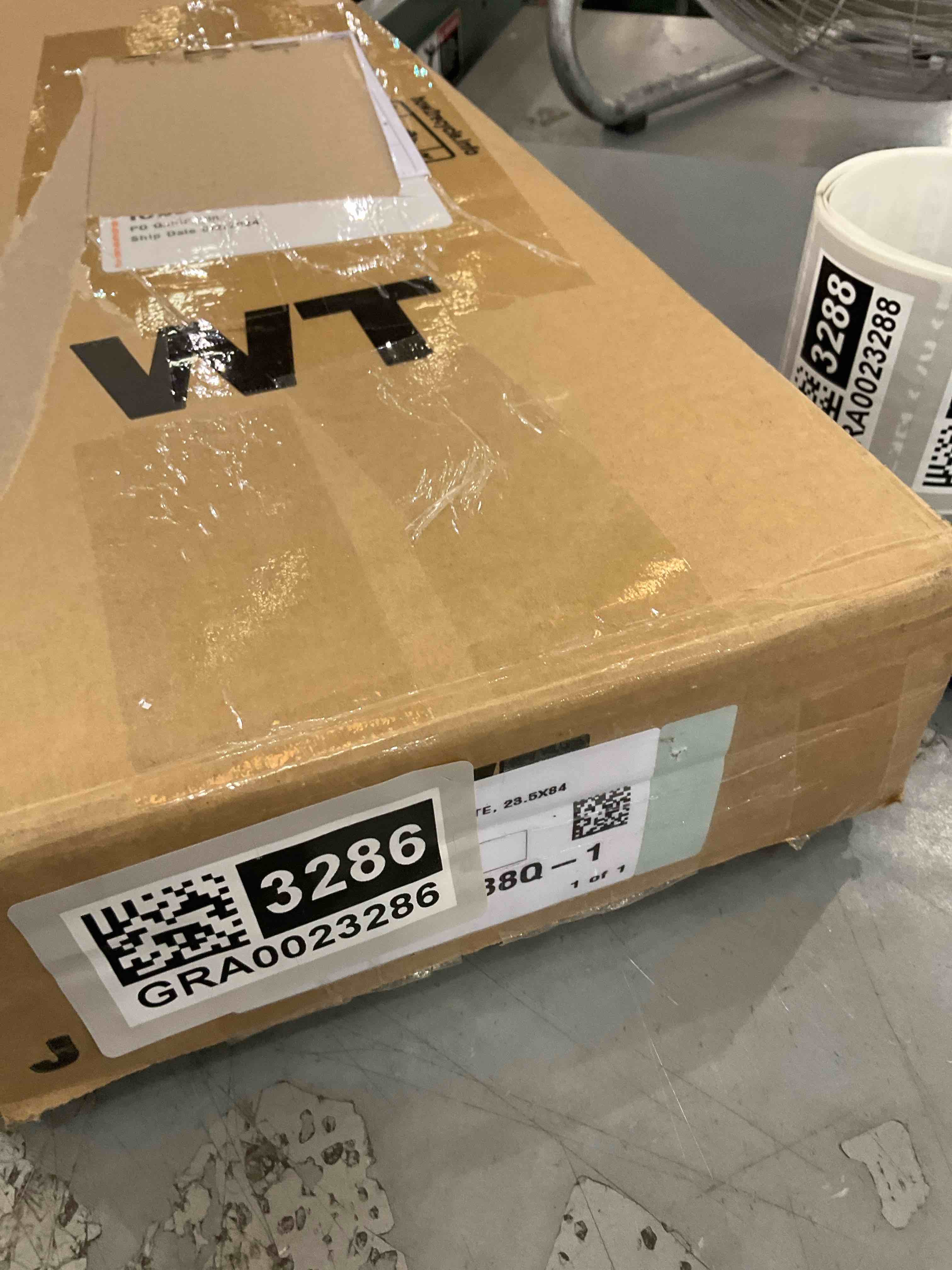 https://s3.amazonaws.com/lotting-images-prod/bidfta/GRA0023286_1725470577913.jpeg