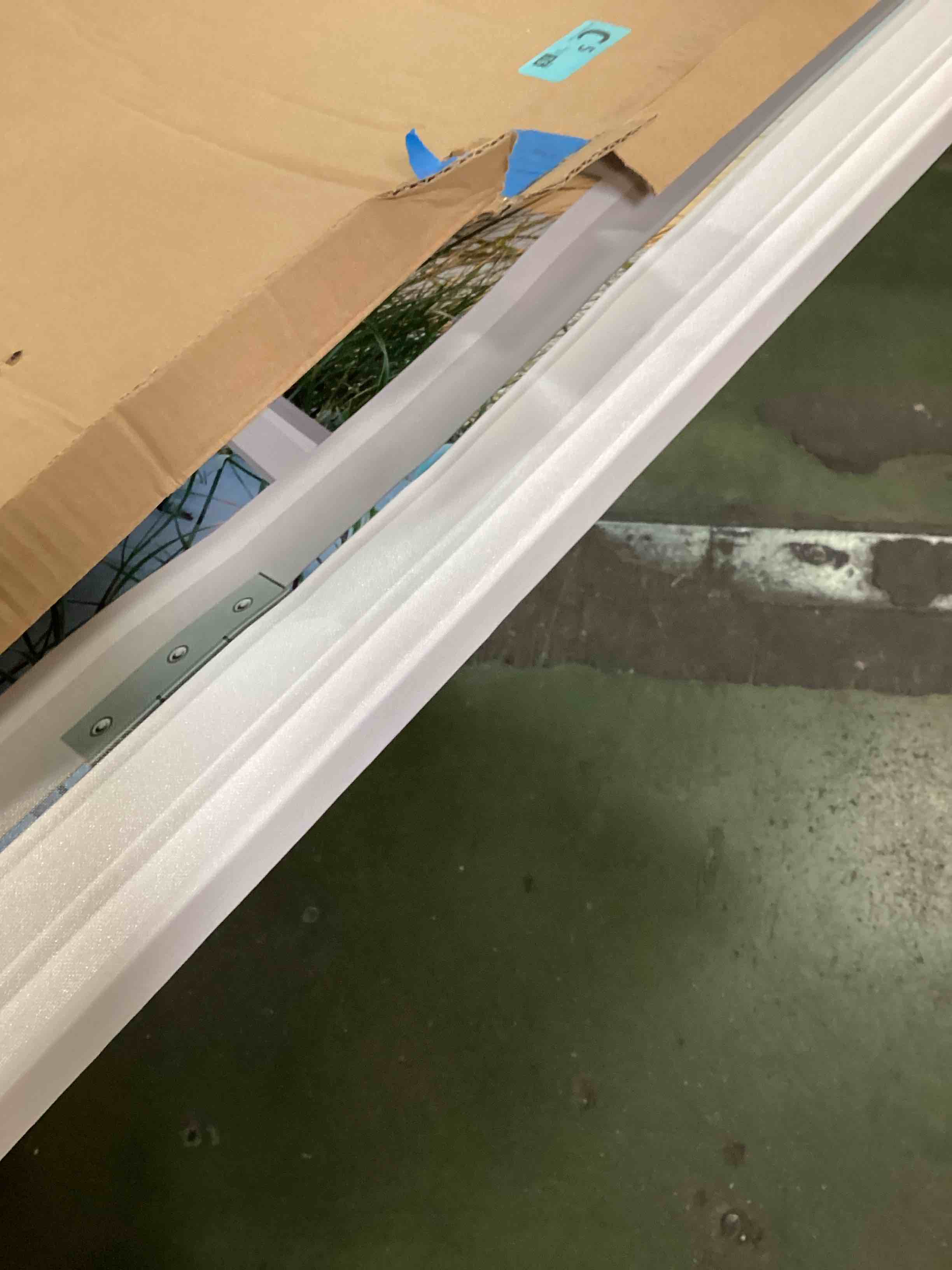 https://s3.amazonaws.com/lotting-images-prod/bidfta/GRA0025140_1725032086231.jpeg
