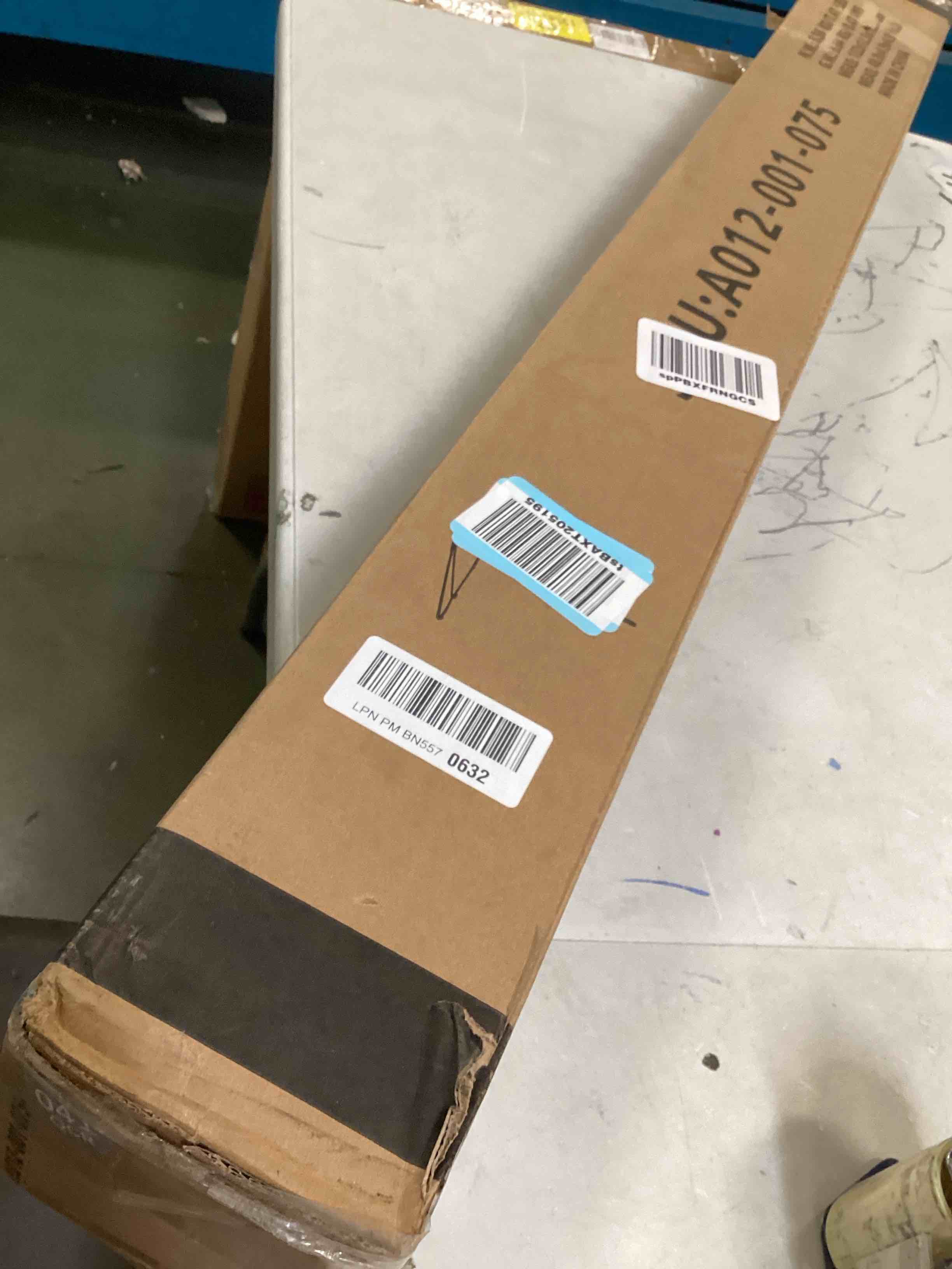 https://s3.amazonaws.com/lotting-images-prod/bidfta/GRA0025831_1724769936235.jpeg