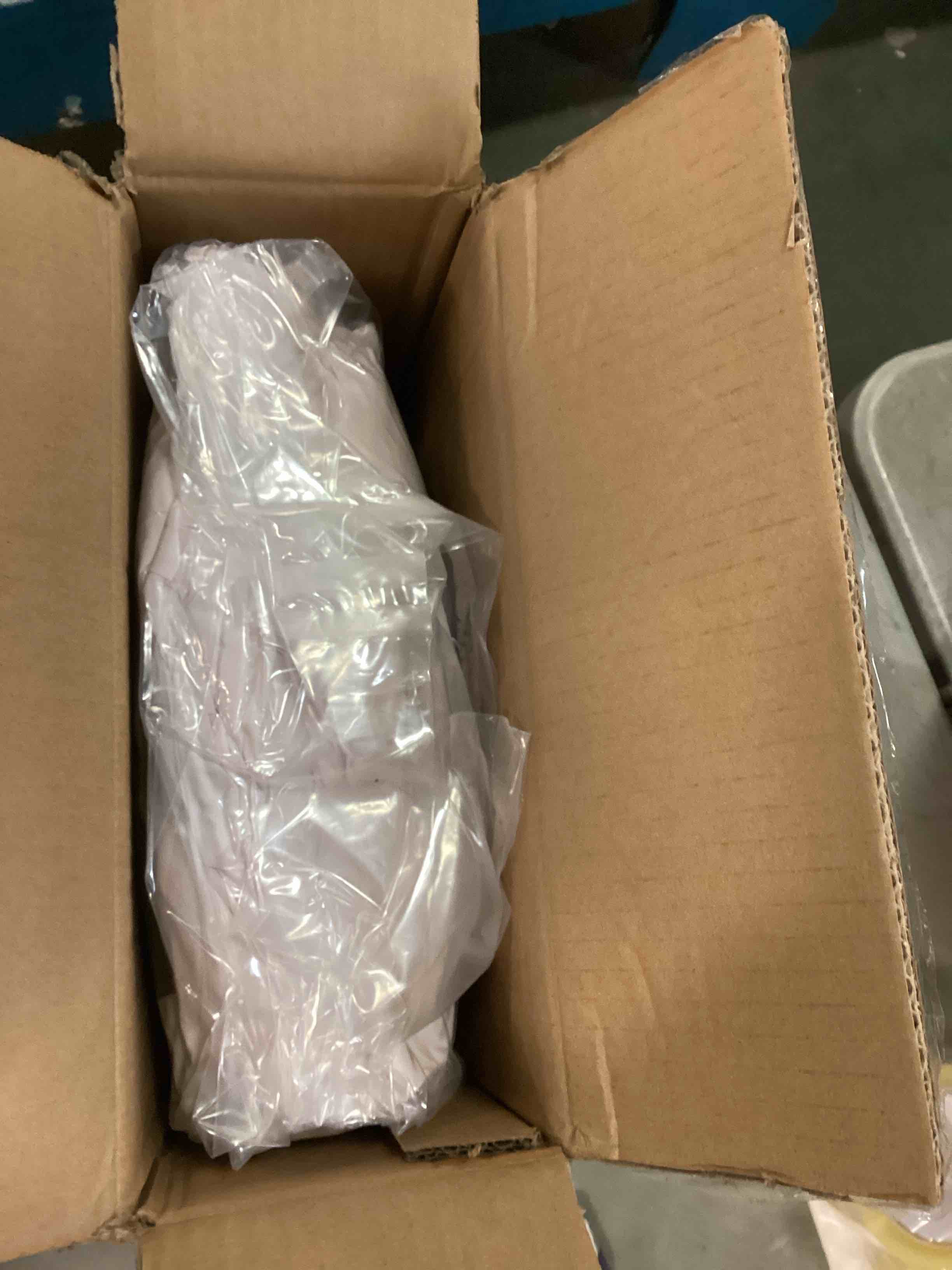 https://s3.amazonaws.com/lotting-images-prod/bidfta/GRA0026455_1730548668526.jpeg