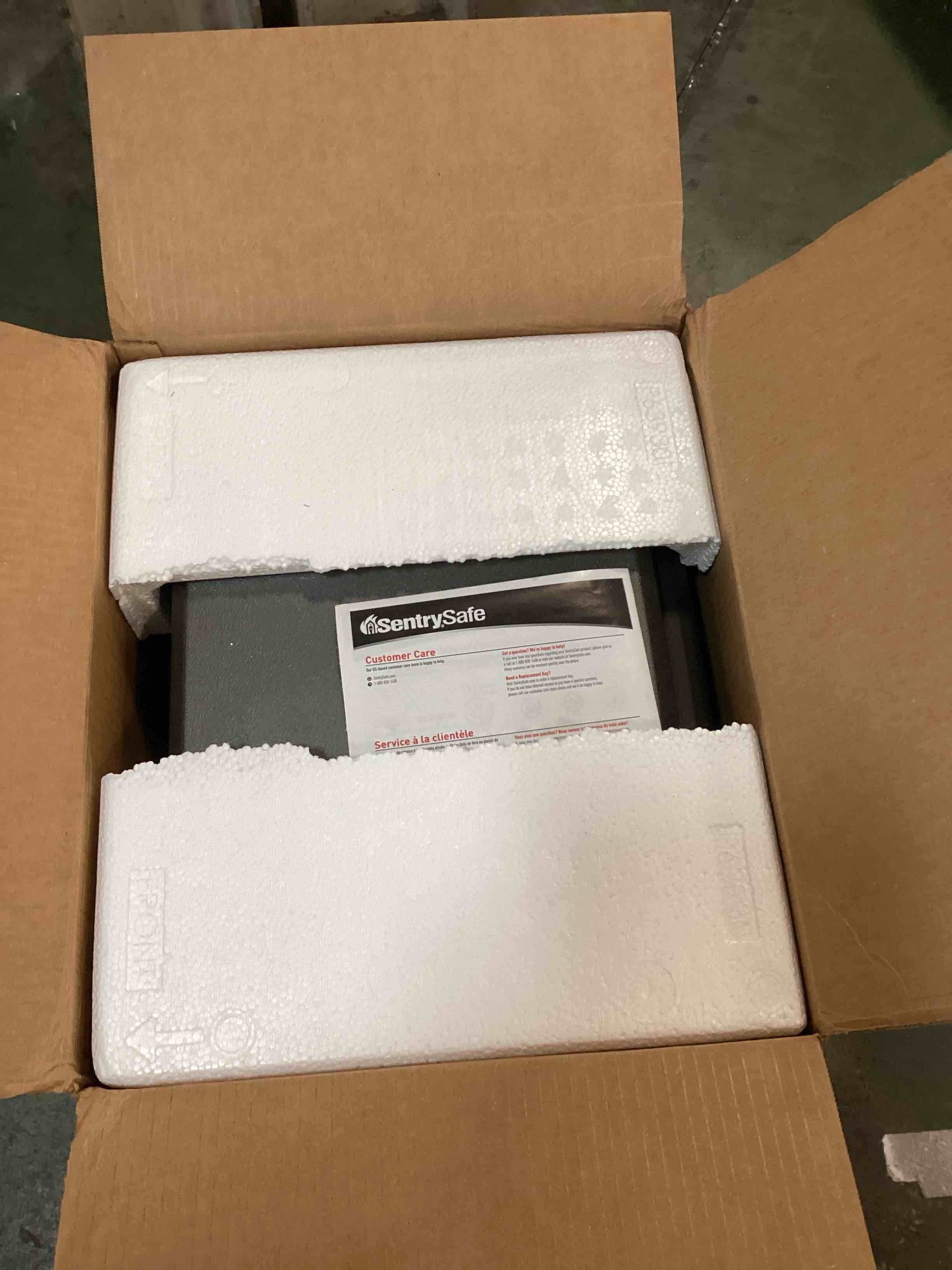 https://s3.amazonaws.com/lotting-images-prod/bidfta/GRA0026707_1730296235679.jpeg