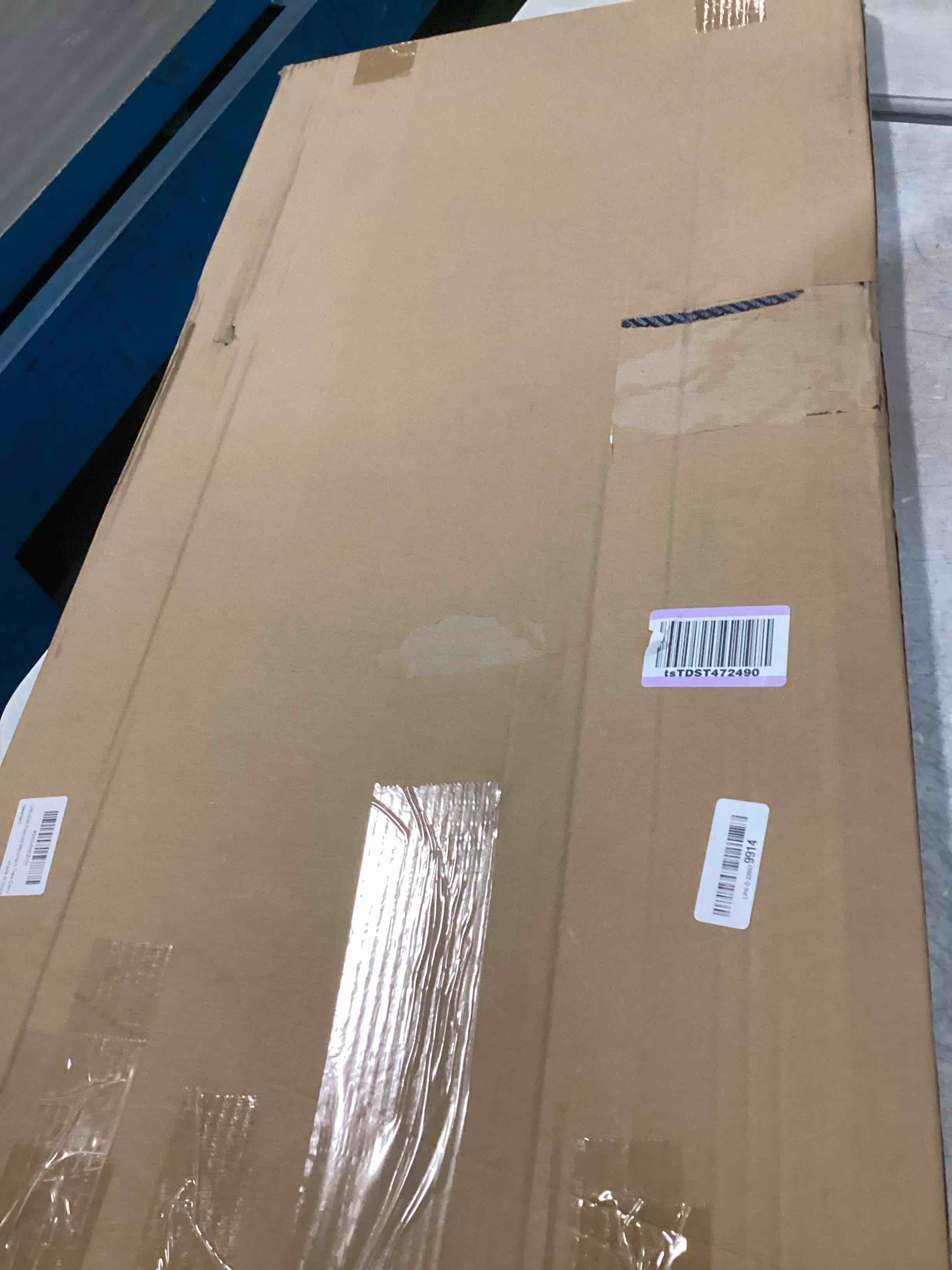 https://s3.amazonaws.com/lotting-images-prod/bidfta/GRA0026979_1730143828363.jpeg
