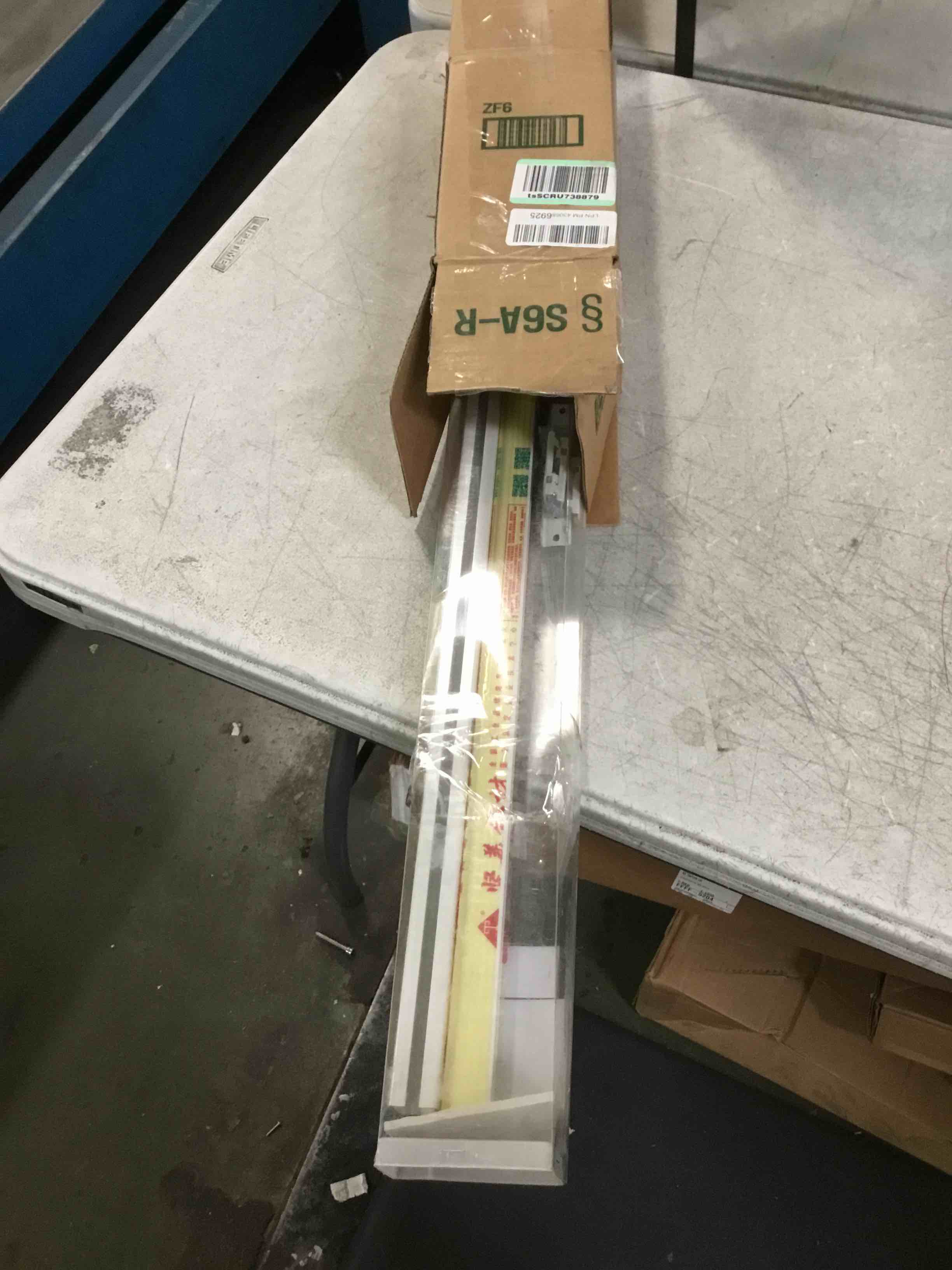 https://s3.amazonaws.com/lotting-images-prod/bidfta/GRA0027152_1729191378474.jpeg