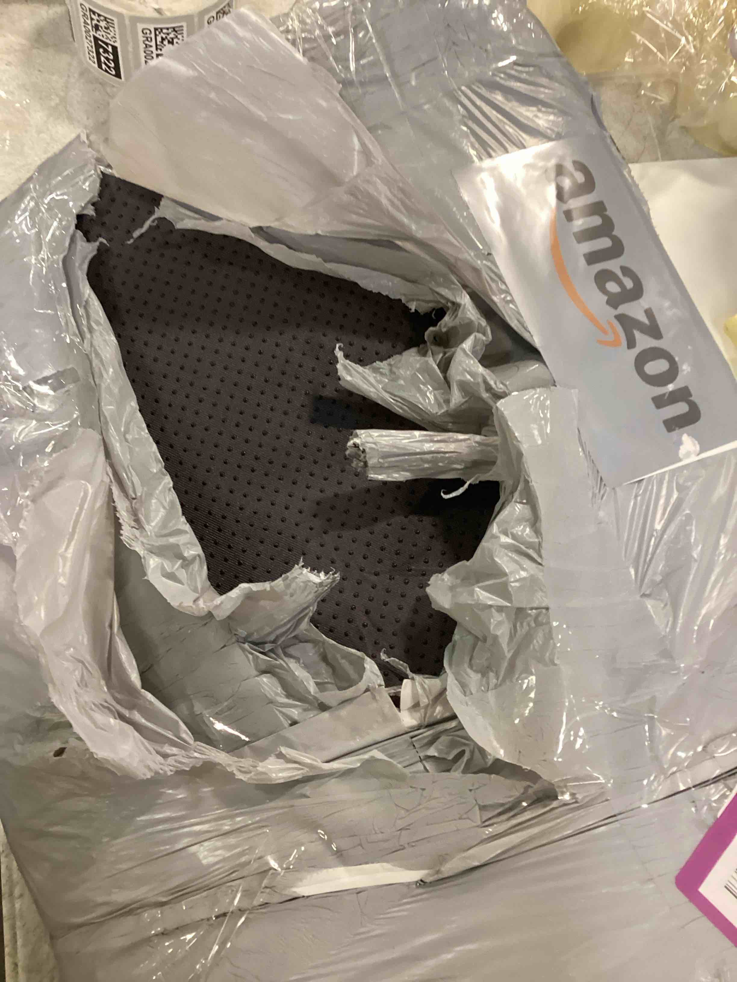 https://s3.amazonaws.com/lotting-images-prod/bidfta/GRA0027331_1729014596181.jpeg