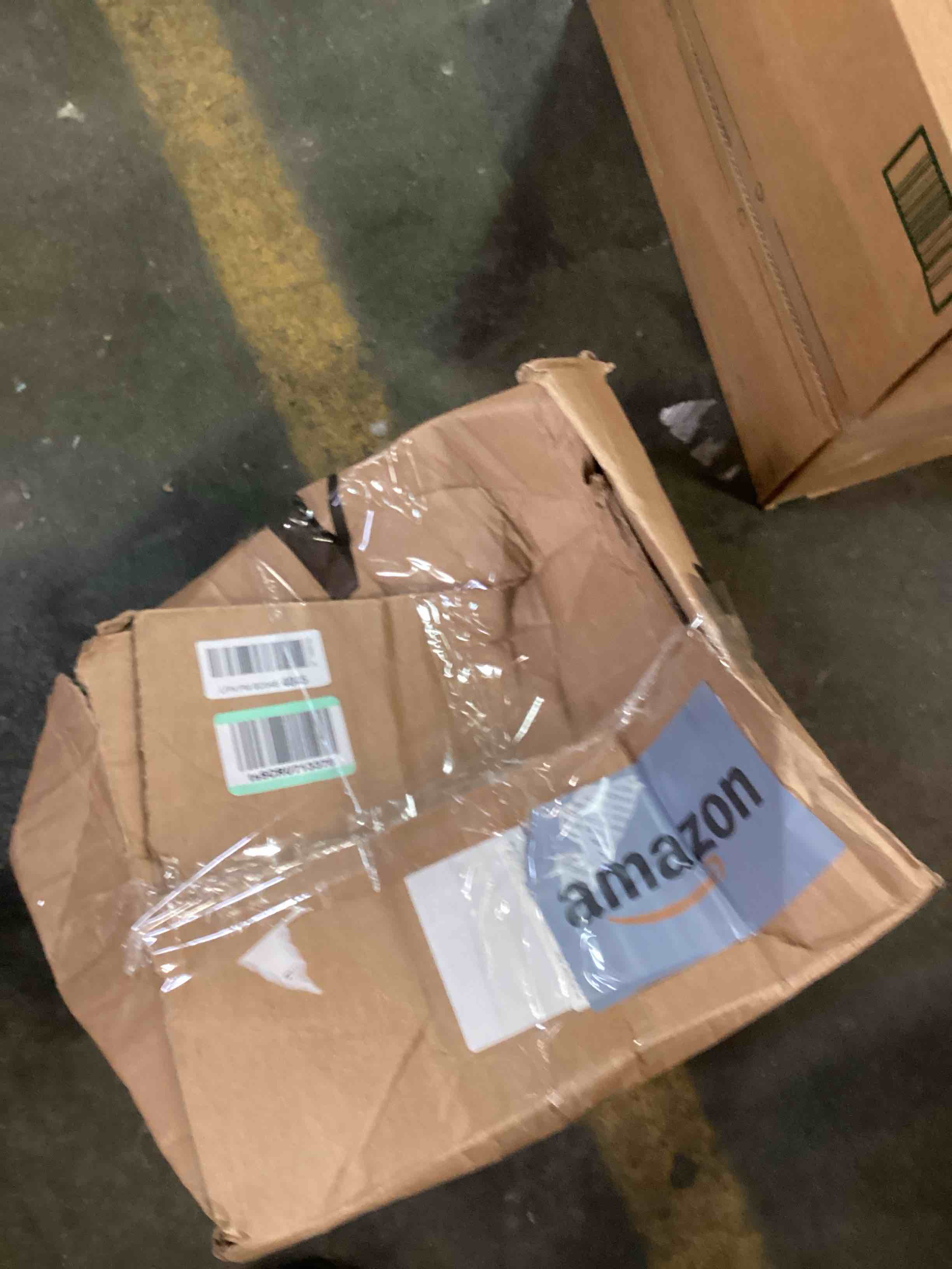 https://s3.amazonaws.com/lotting-images-prod/bidfta/GRA0027353_1729009037682.jpeg