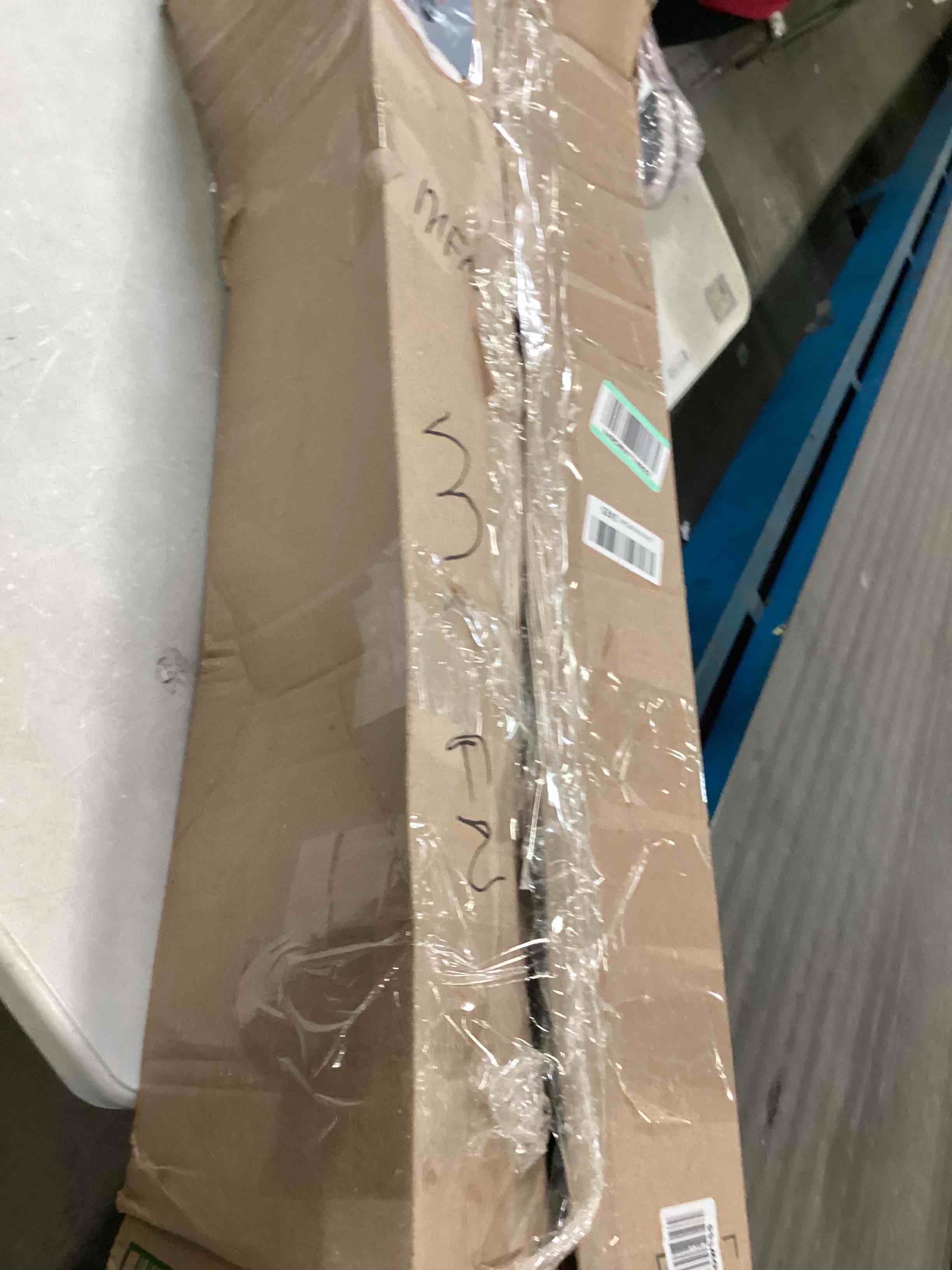https://s3.amazonaws.com/lotting-images-prod/bidfta/GRA0027485_1725647365286.jpeg