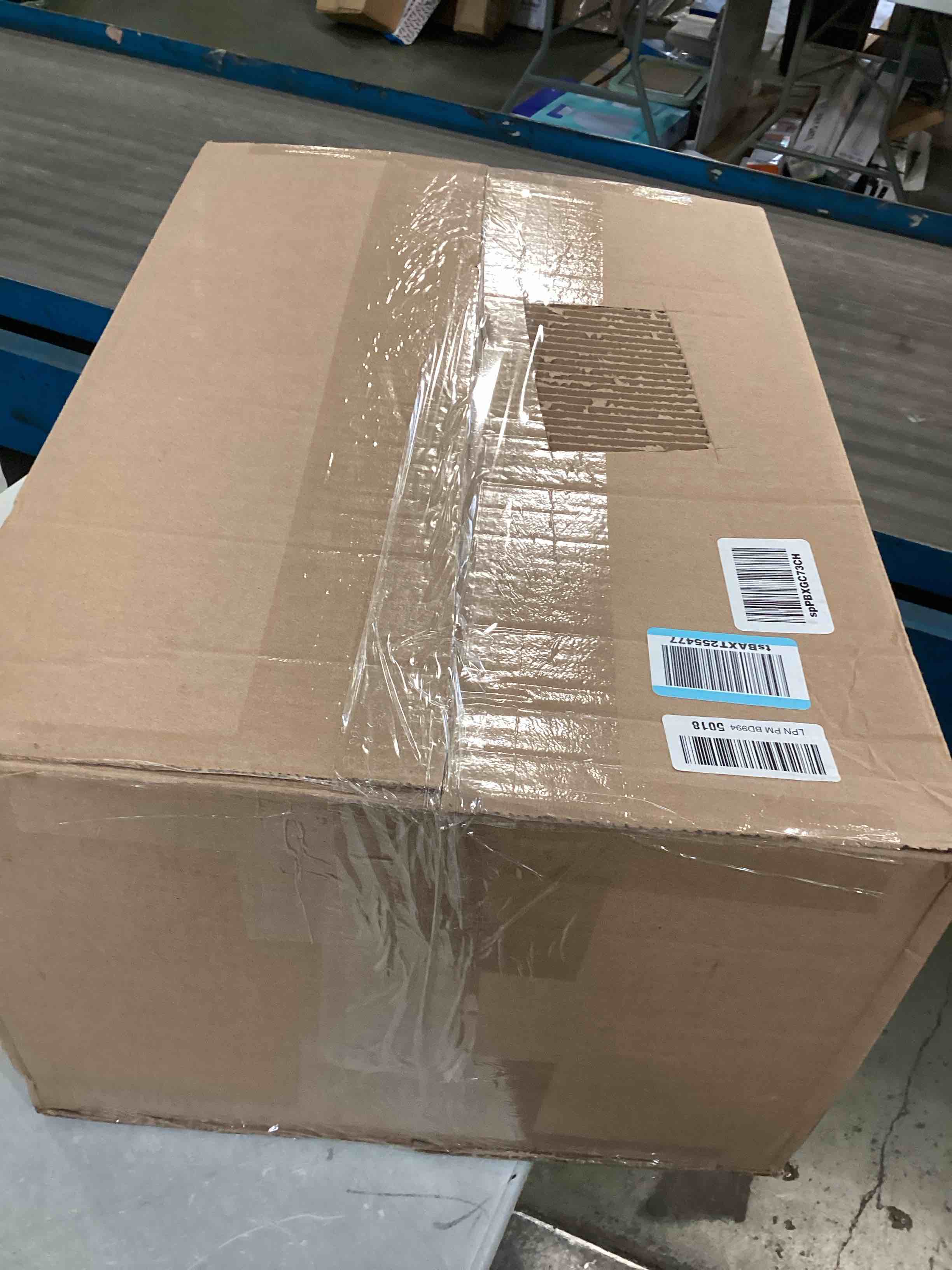 https://s3.amazonaws.com/lotting-images-prod/bidfta/GRA0027551_1725634452188.jpeg