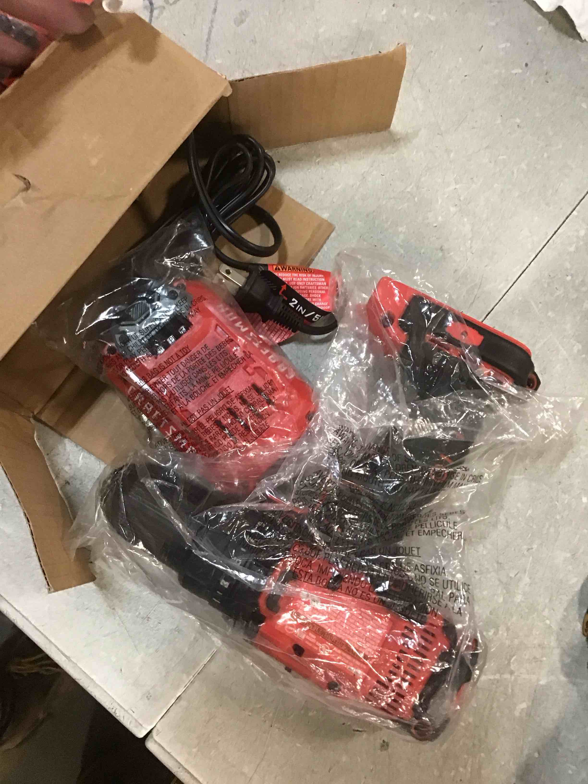 https://s3.amazonaws.com/lotting-images-prod/bidfta/GRA0028409_1729082670816.jpeg