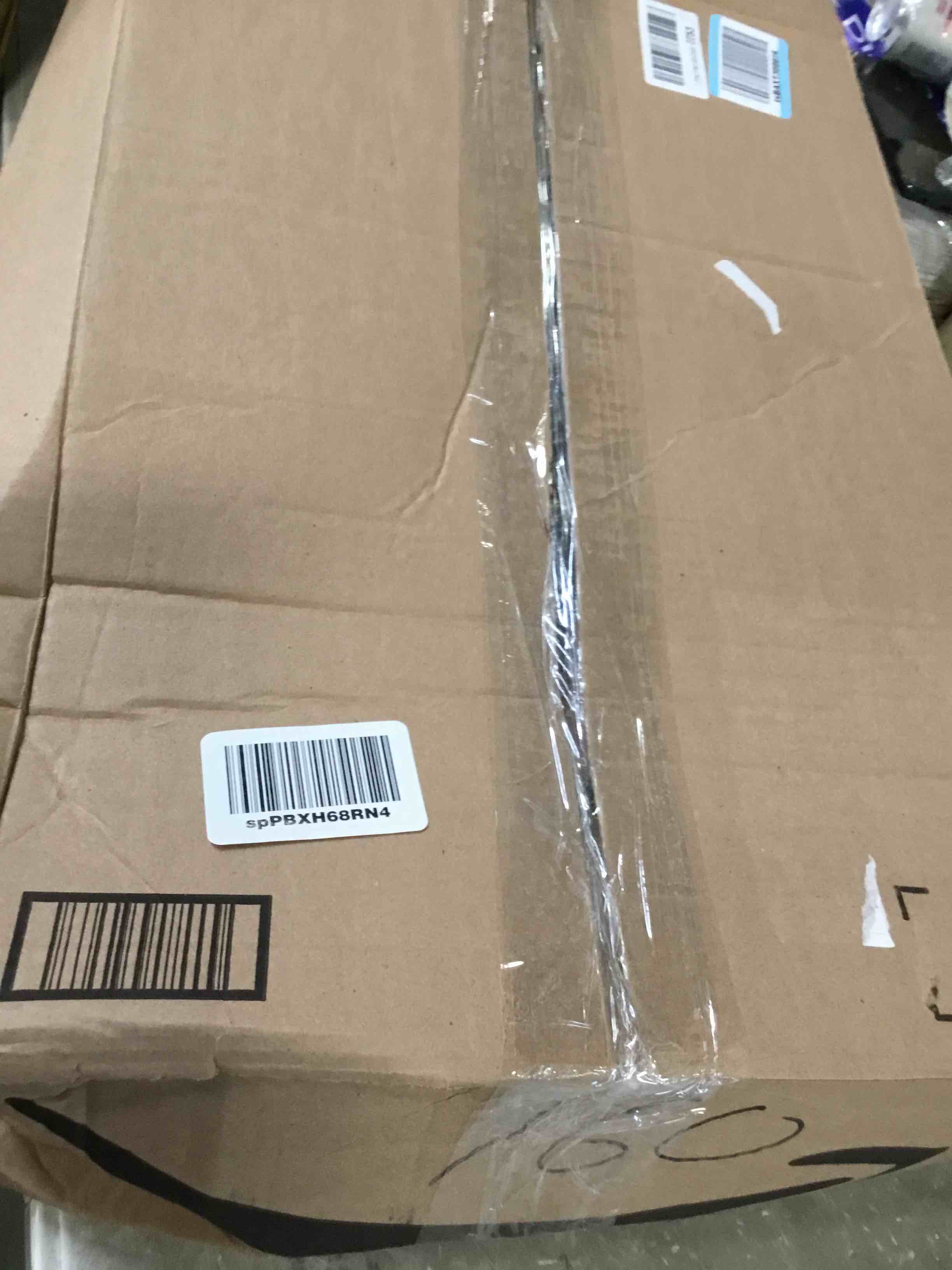 https://s3.amazonaws.com/lotting-images-prod/bidfta/GRA0035917_1725374881348.jpeg