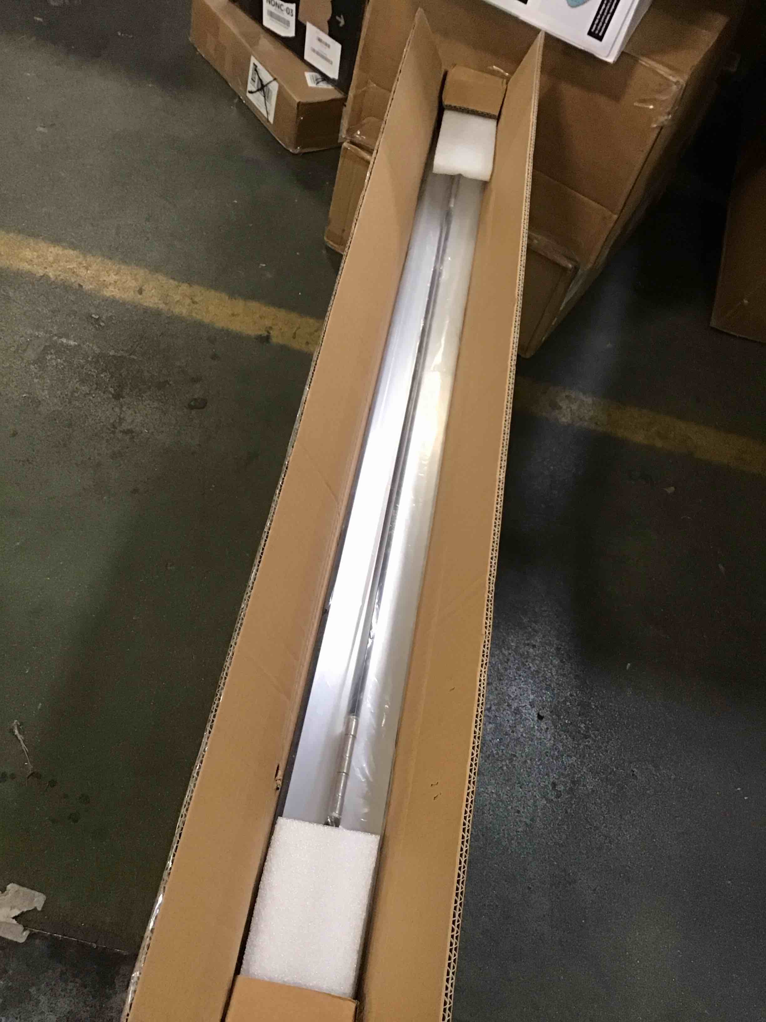https://s3.amazonaws.com/lotting-images-prod/bidfta/GRA0038117_1735836006276.jpeg